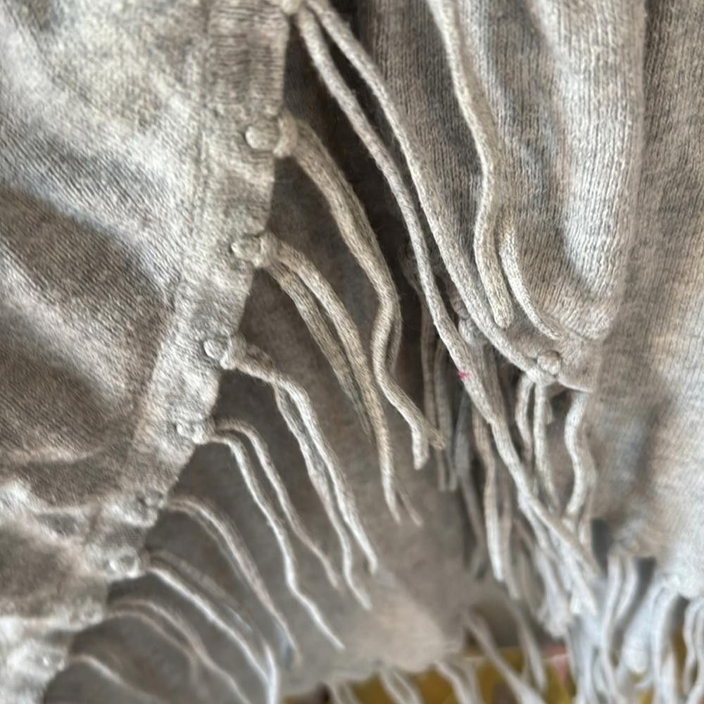 Michael Kors Michael Kors fringe open front sweater- hole in back Size XS / US 0-2 / IT 36-38 - 6 Thumbnail