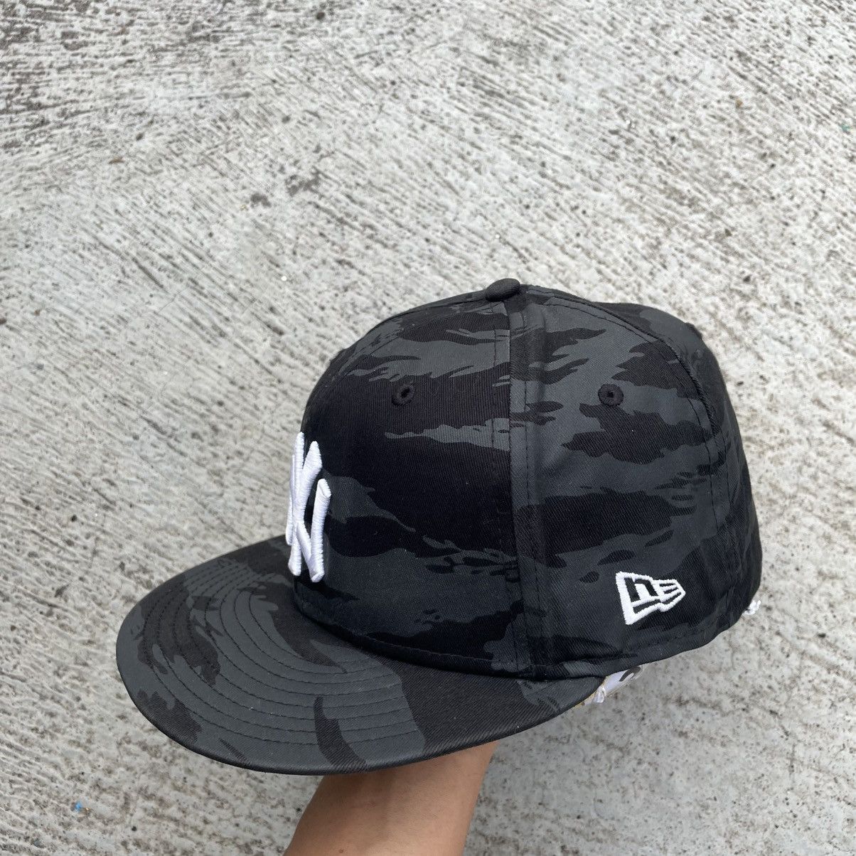 New Era Black in black camo NY fitted cap Size ONE SIZE - 3 Thumbnail