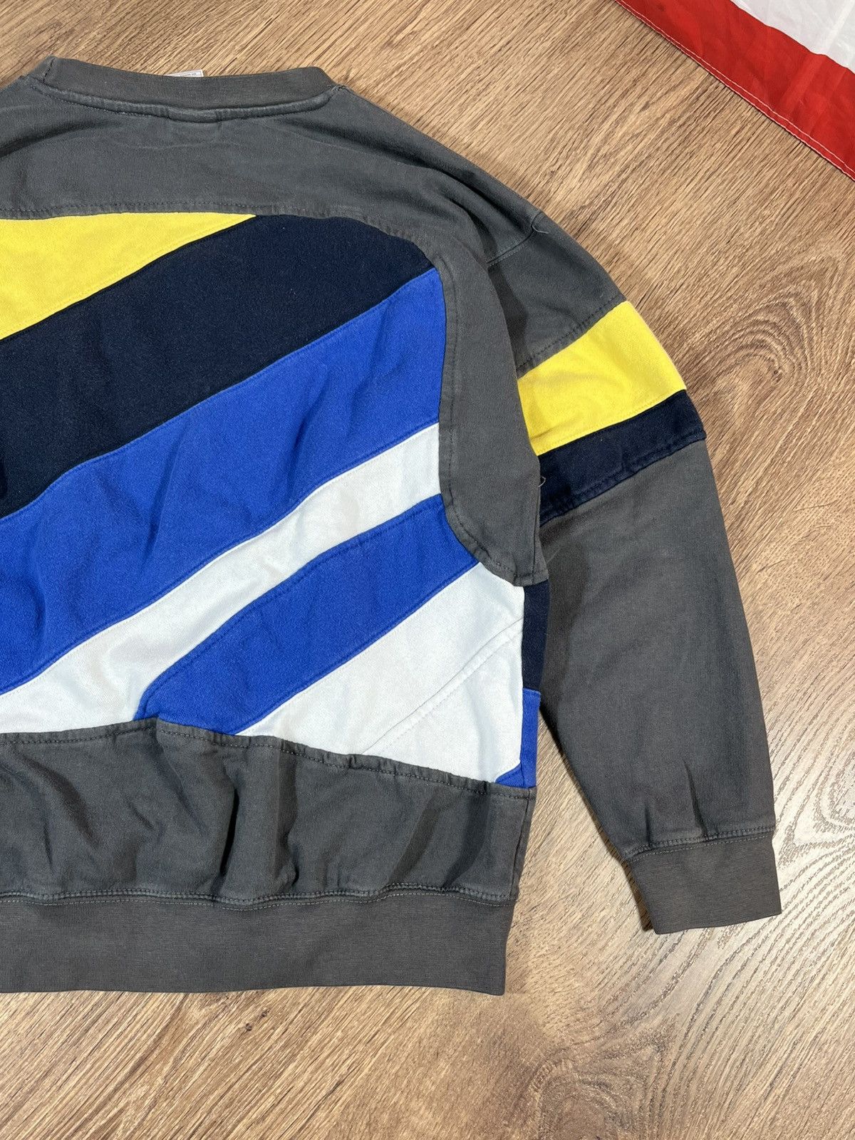 Vintage Vintage Nike Multicoloured Sweatshirt 90s Size US L / EU 52-54 / 3 - 11 Thumbnail