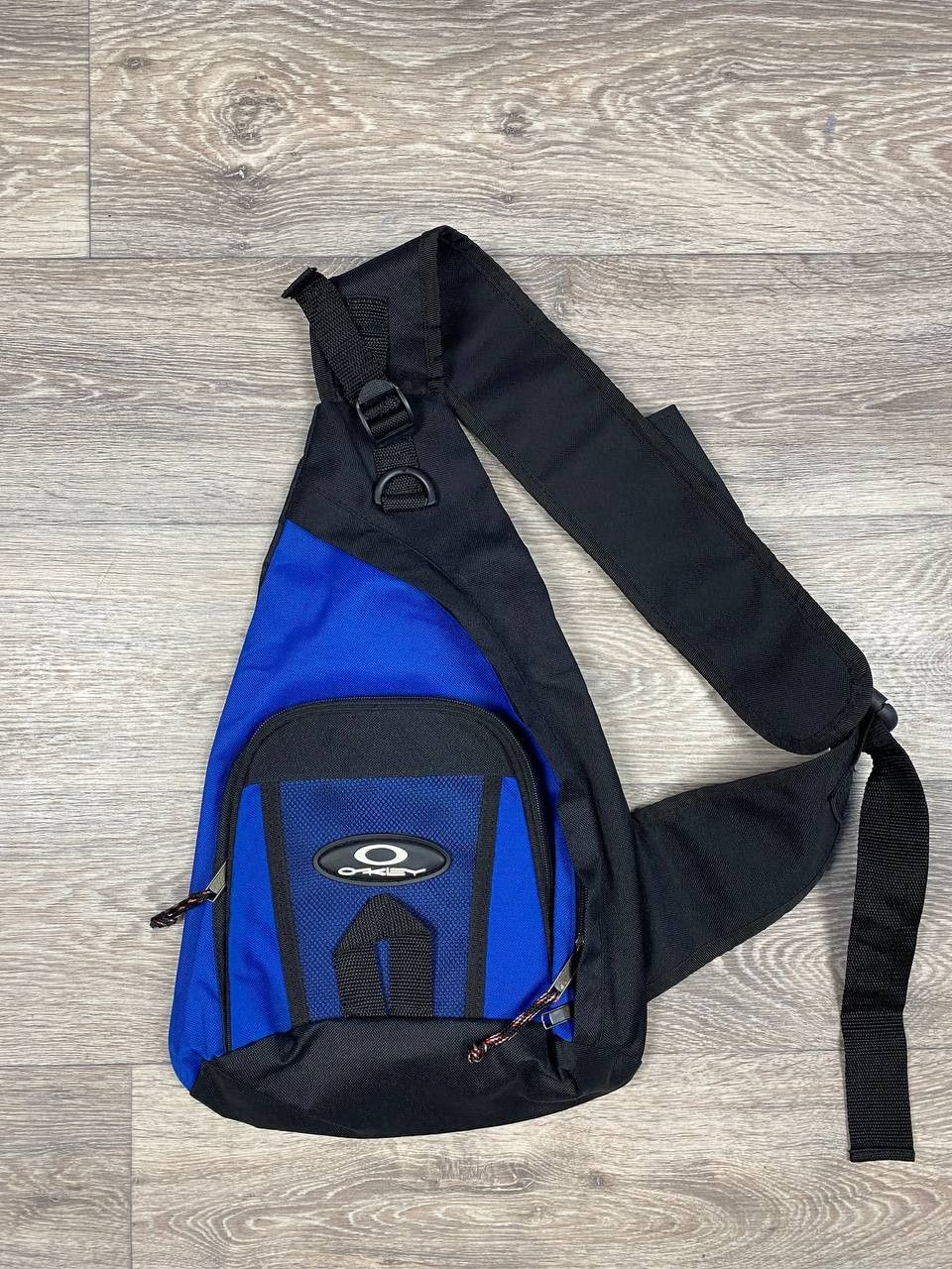 Oakley cross body bag hotsell