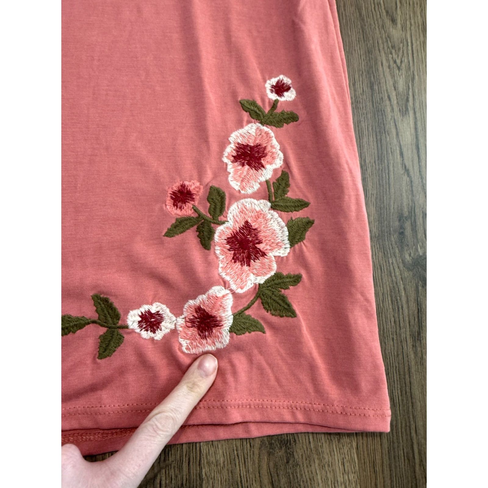 Pinko Alya Shirt Women's M Pink Embroidered Floral Short Sleeve V-neck Shirt Size M / US 6-8 / IT 42-44 - 3 Thumbnail
