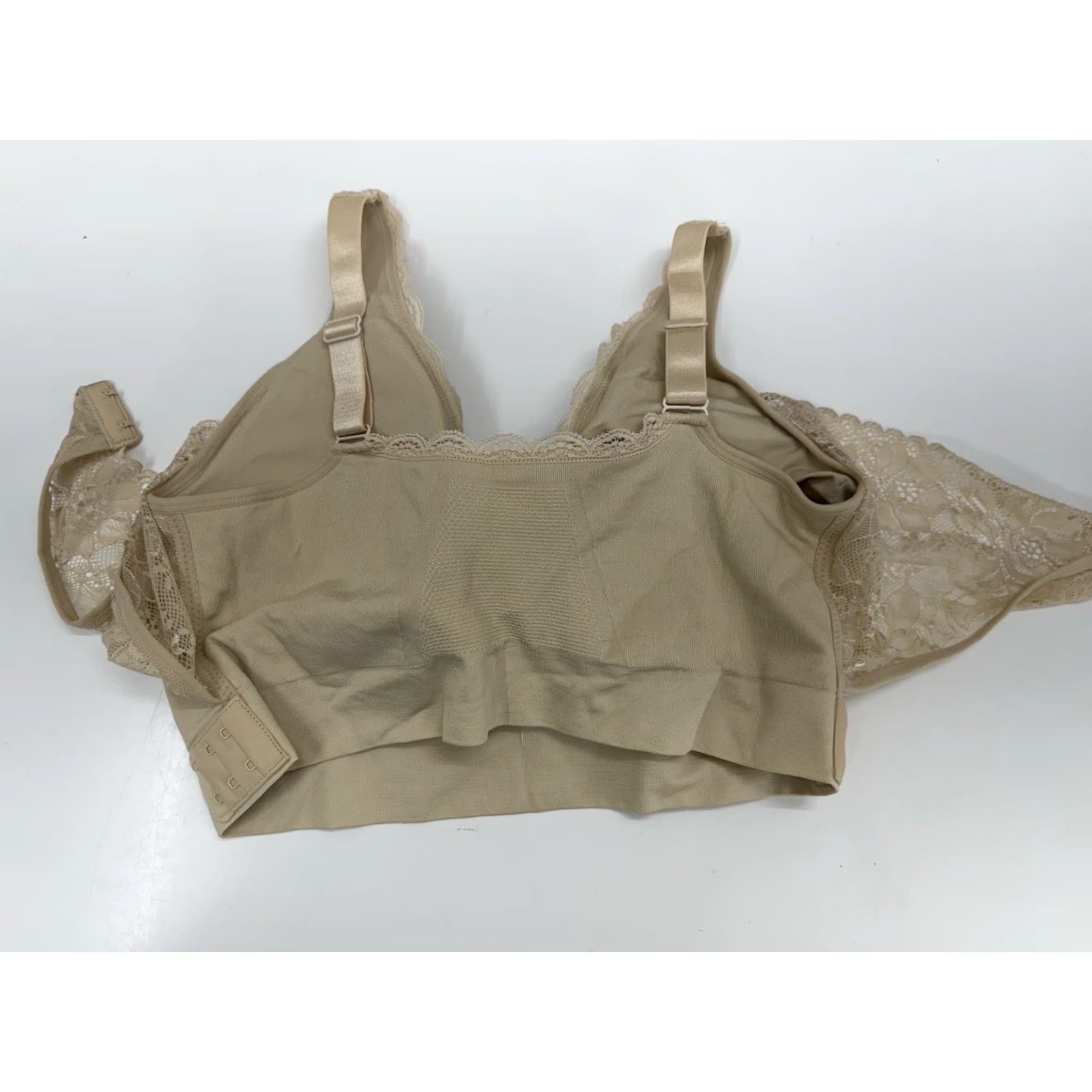 Vintage Cara Mia Womens Bra Size 2X Tan Lace Front Criss Cross Straps Padded Adjustable Wirefree 2XL Brown Front Hook & Eye Plus Size Women Ballpark Size ONE SIZE - 6 Thumbnail
