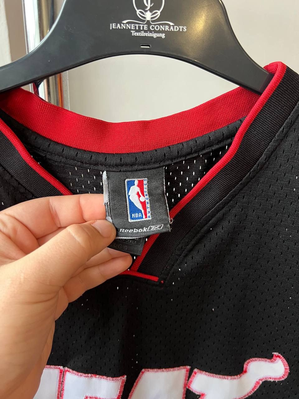 NBA VINTAGE MIAMI HEAT #32 O’NEAL REEBOK BASKETBALL JERSEY L Size US L / EU 52-54 / 3 - 6 Thumbnail