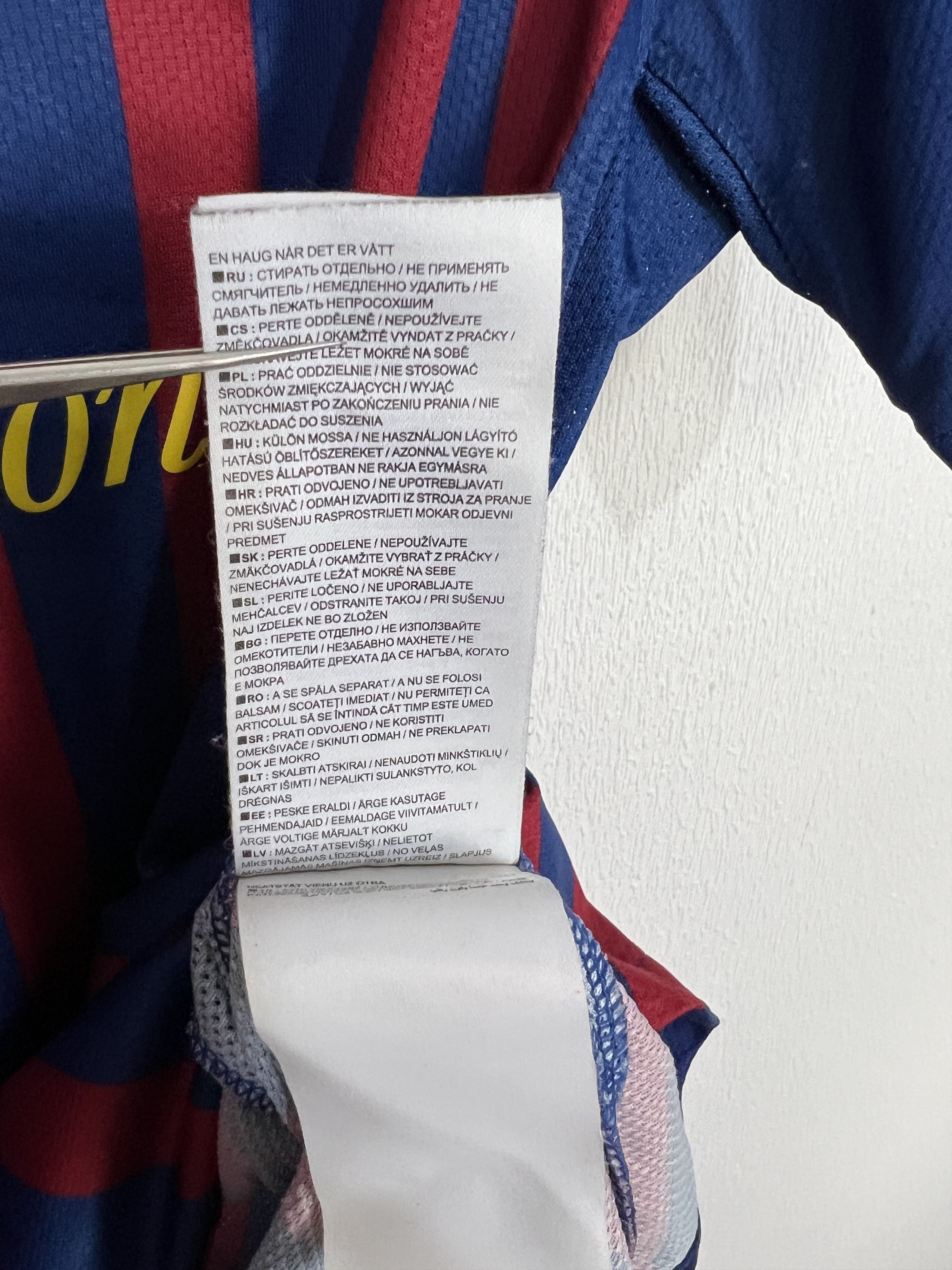 Nike Barcelona Home football shirt 2011 Soccer #10 Messi Nike Size US M / EU 48-50 / 2 - 14 Thumbnail