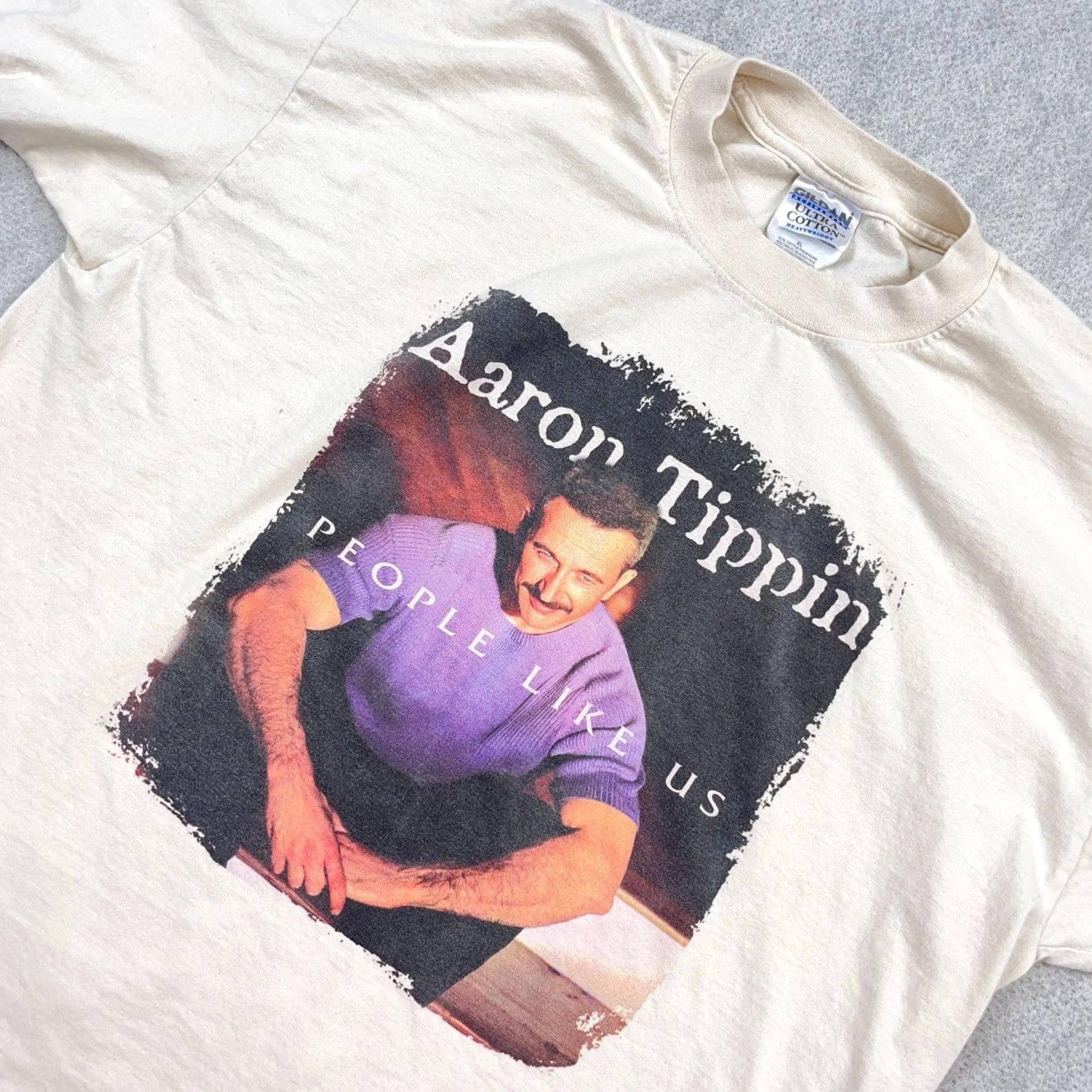 Gildan VINTAGE Aaron Tippin Shirt Men XL Cream Country Music Band Tee Tour Y2K 2000s Size US XL / EU 56 / 4 - 3 Thumbnail