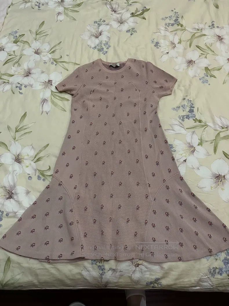Valentino Valentino dress Size M / US 6-8 / IT 42-44 - 2 Thumbnail