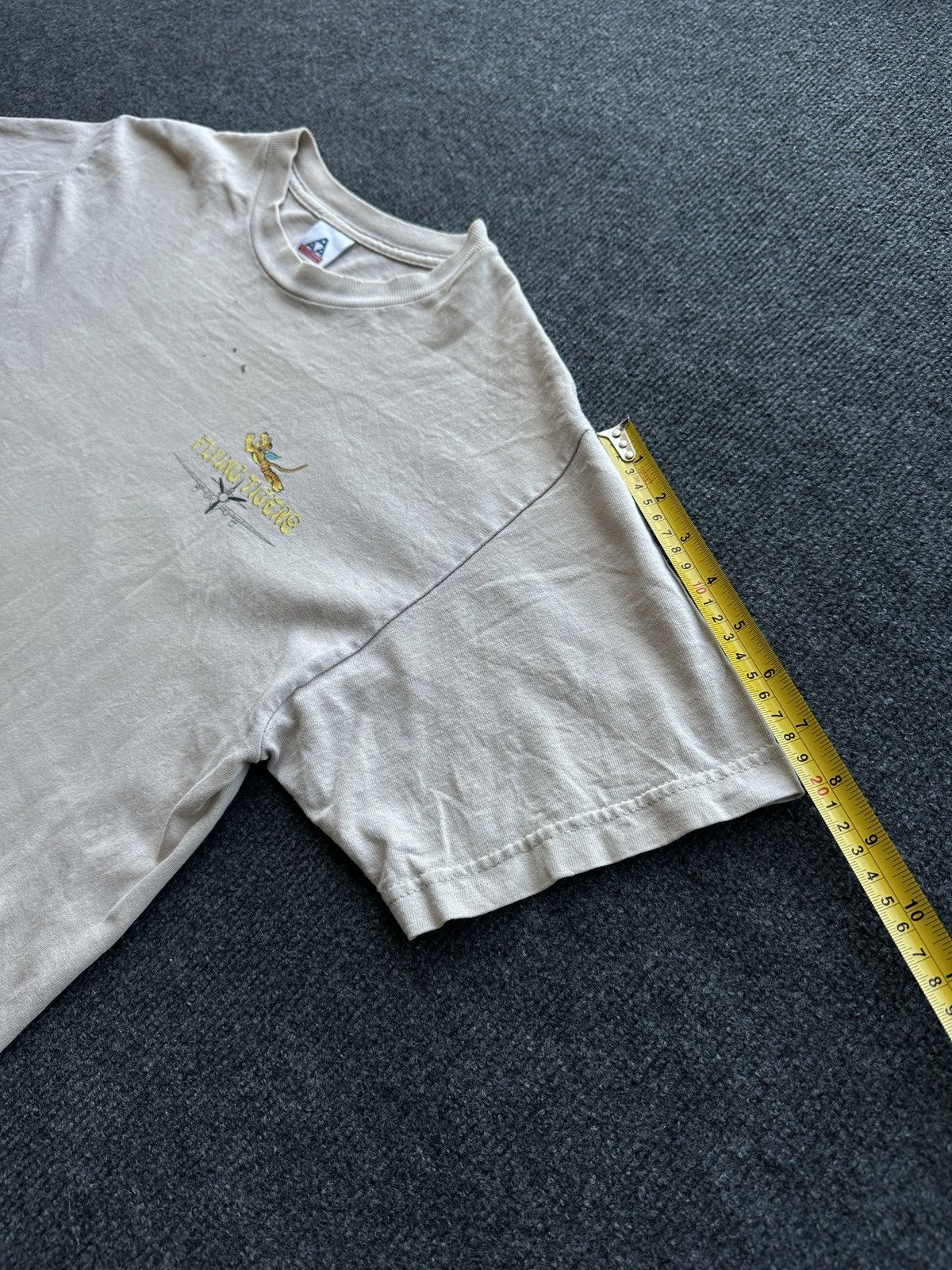 Other FLYING TIGER 🚨 P40 WARHOUSE BIG LOGO MEN BEIGE TEE Size US M / EU 48-50 / 2 - 19 Thumbnail