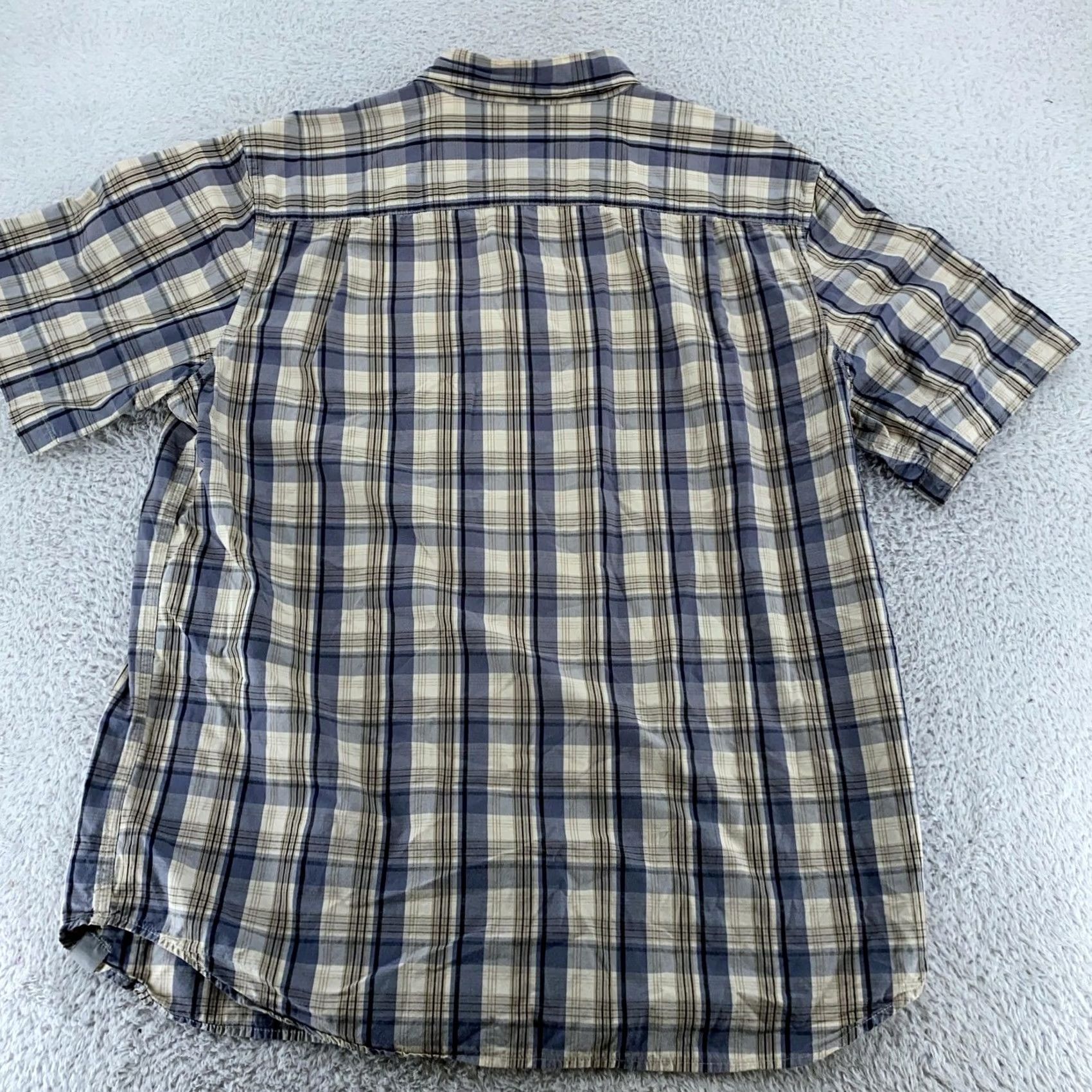 Carhartt Carhartt Shirt Mens XL Blue Essential Plaid Short Sleeve Relaxed Fit Cotton Shirt Mens XL Blue Plaid Short Sleeve Button-Up Classic Comfort Size US XL / EU 56 / 4 - 4 Thumbnail