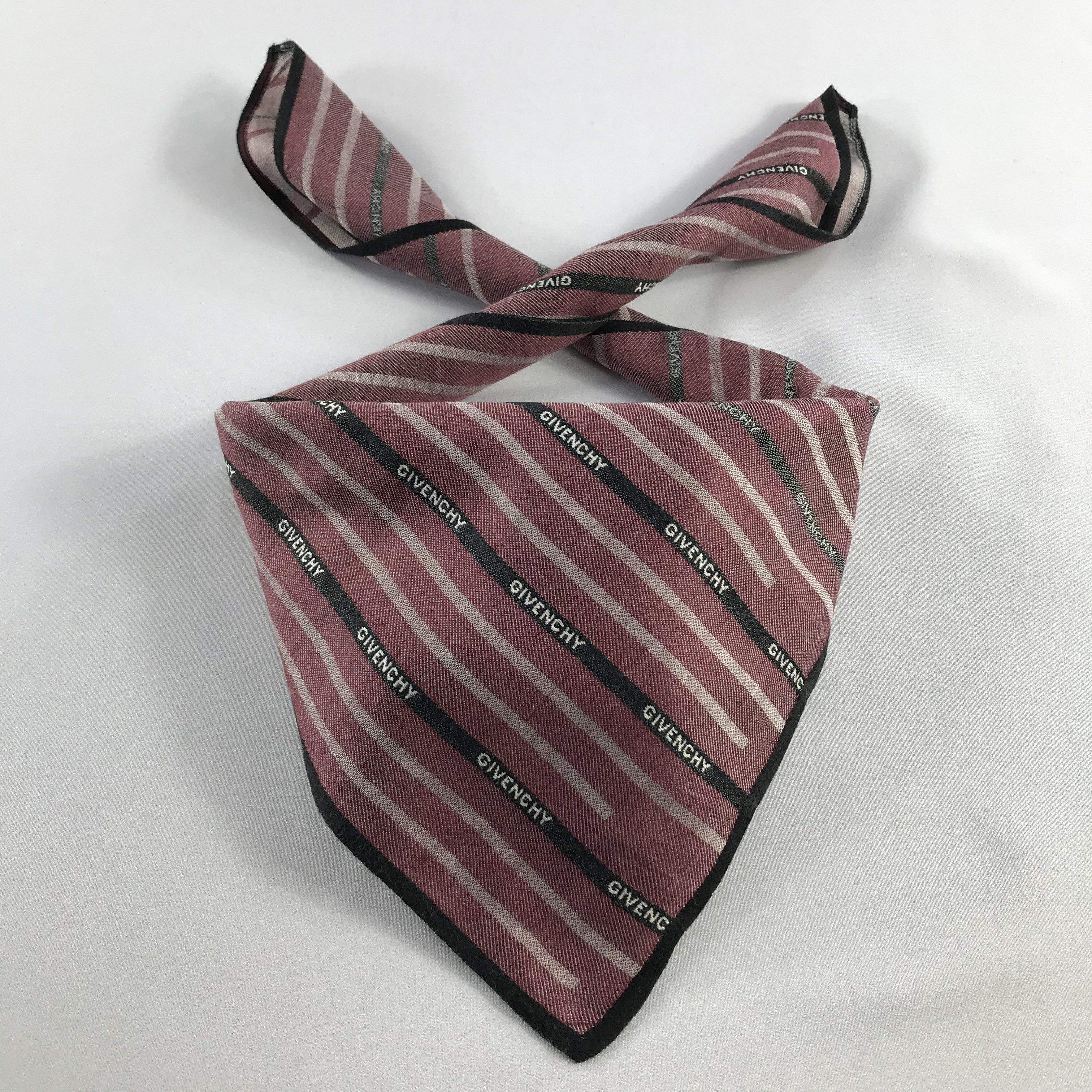 Givenchy GivenCHY Handkerchief / Bandana / Neckerchief C816 Size ONE SIZE - 1 Thumbnail