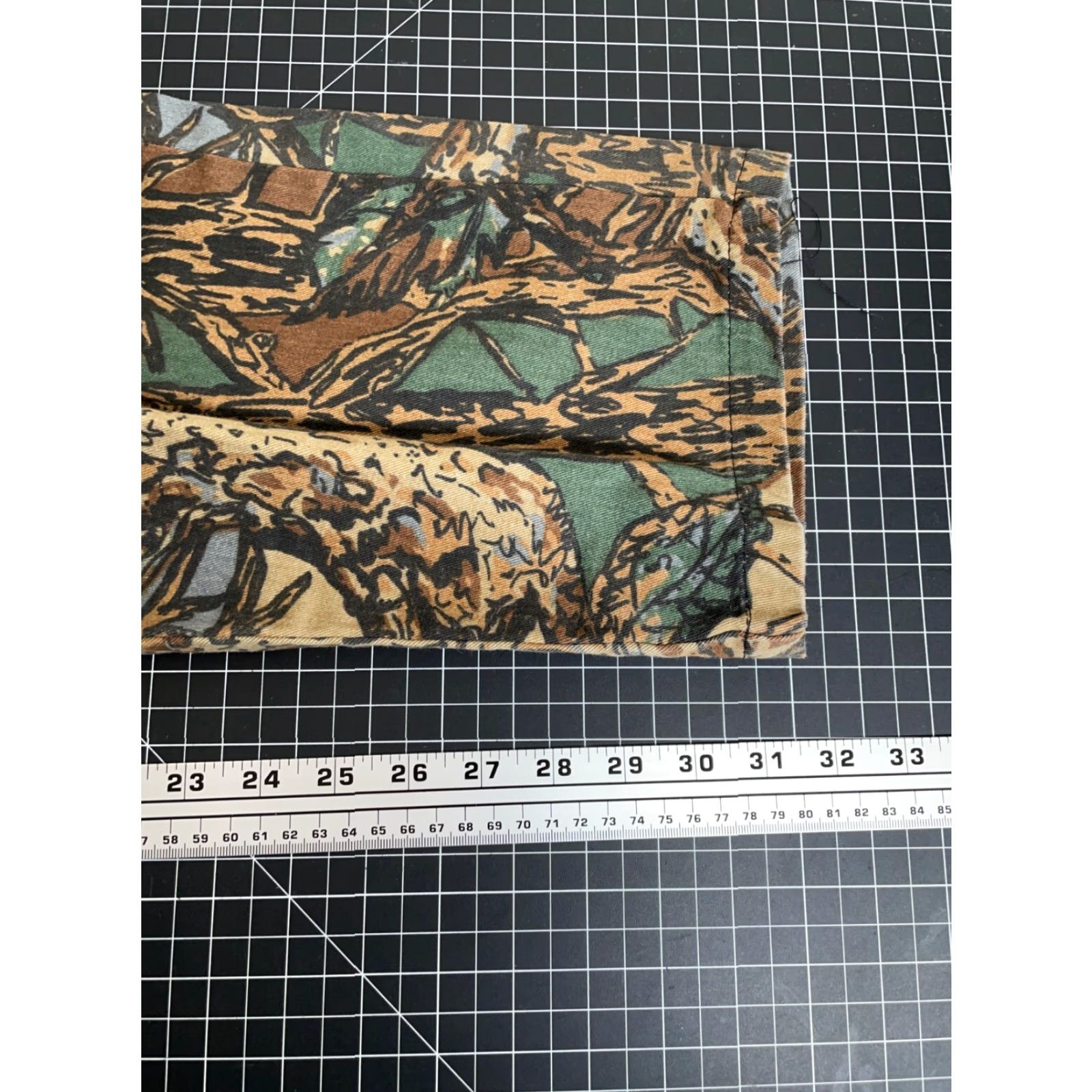 Vintage VINTAGE Prestige Cargo Pants Men Medium 34 x 32 Camouflage Cotton Nylon Zip Fly Tapered 90s Jungle Fatigue Size US 34 / EU 50 - 6 Thumbnail