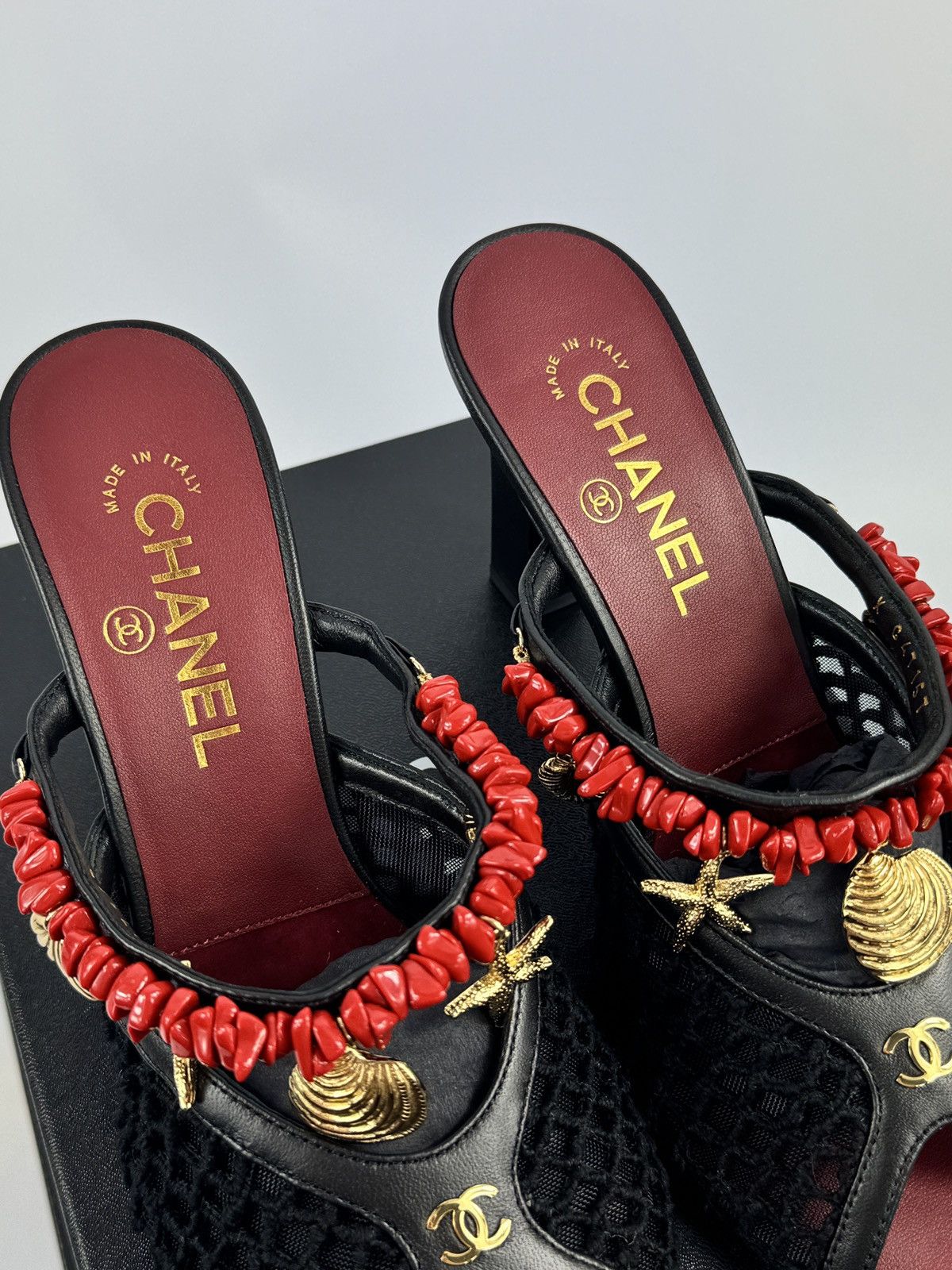 Chanel COCO BEACH 2026 CHARM MULES *VERY LIMITED* Size US 8.5 / IT 38.5 - 6 Thumbnail