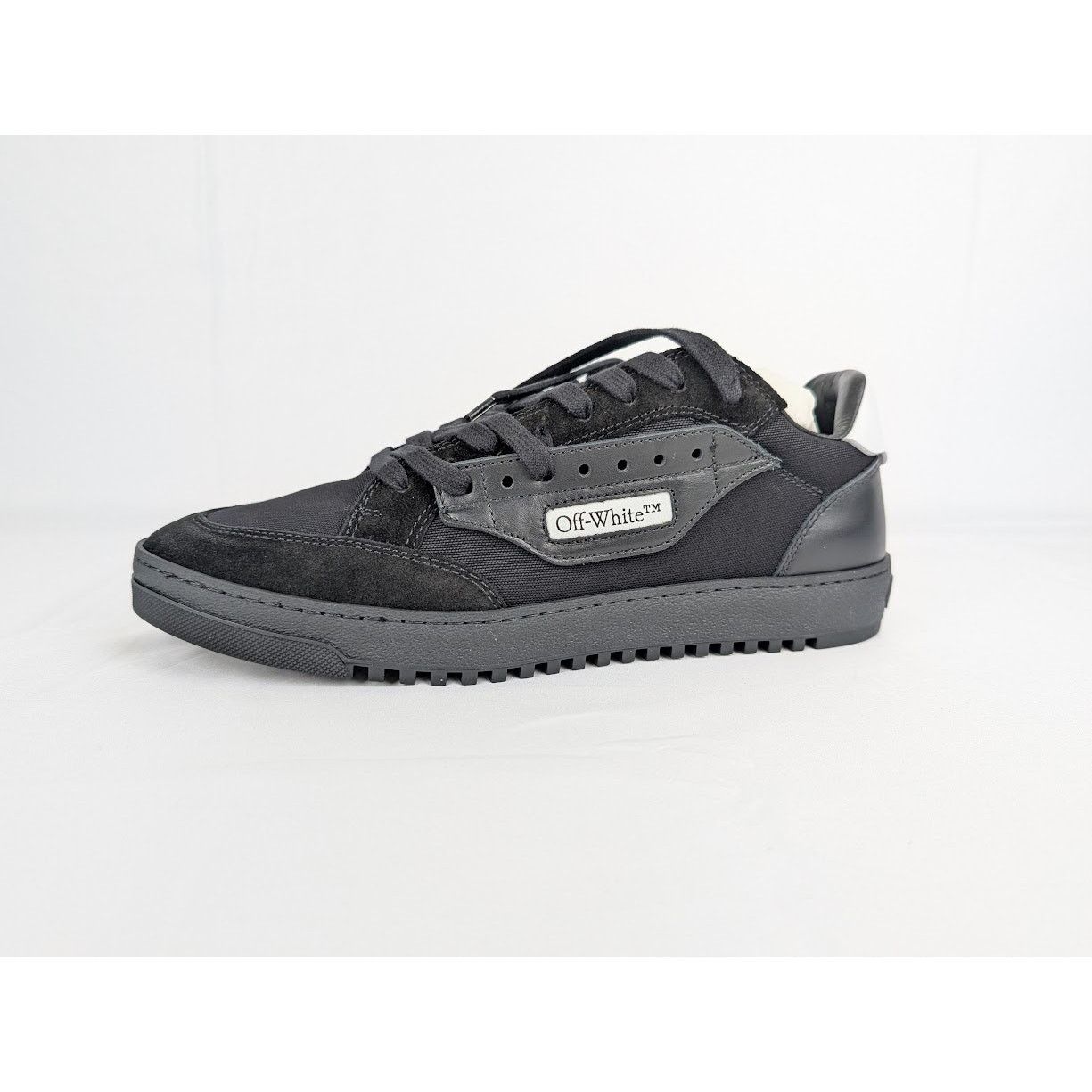 Off-White o1rshd1 Low-Top Sneakers in Black Size US 8 / EU 41 - 2 Thumbnail