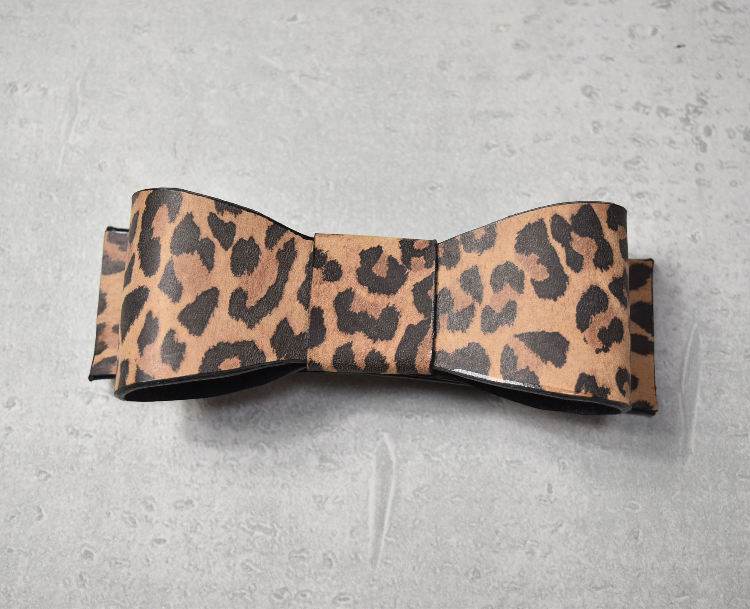image of Luxury Alice In Tinyroom Ribbon Hairpin 5-5-69 80.5 in Leopard, Women's