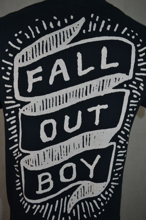 Band Tees Vintage Y2K FALL OUT BOY t-shirt tee S Size US S / EU 44-46 / 1 - 3 Thumbnail