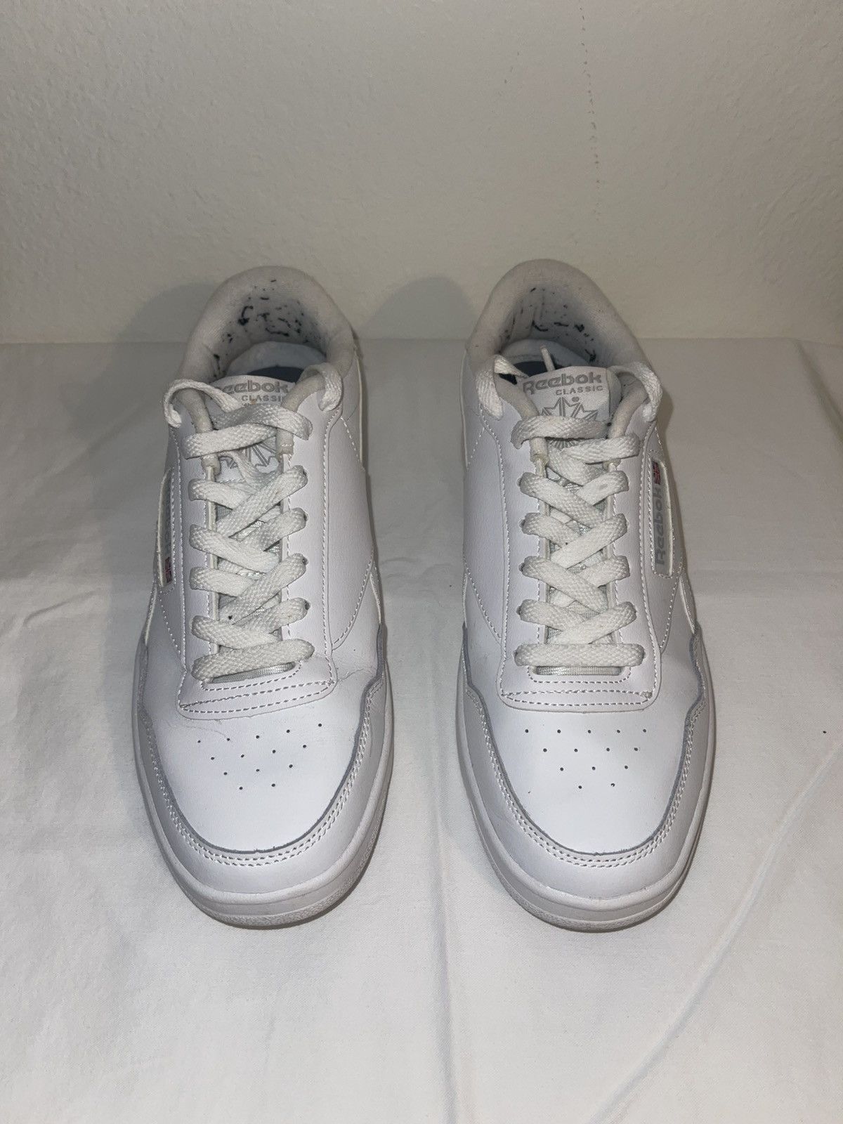 Reebok Reebok Original - All White - Good Condition - Sz 9 Size US 9 / EU 42 - 2 Thumbnail