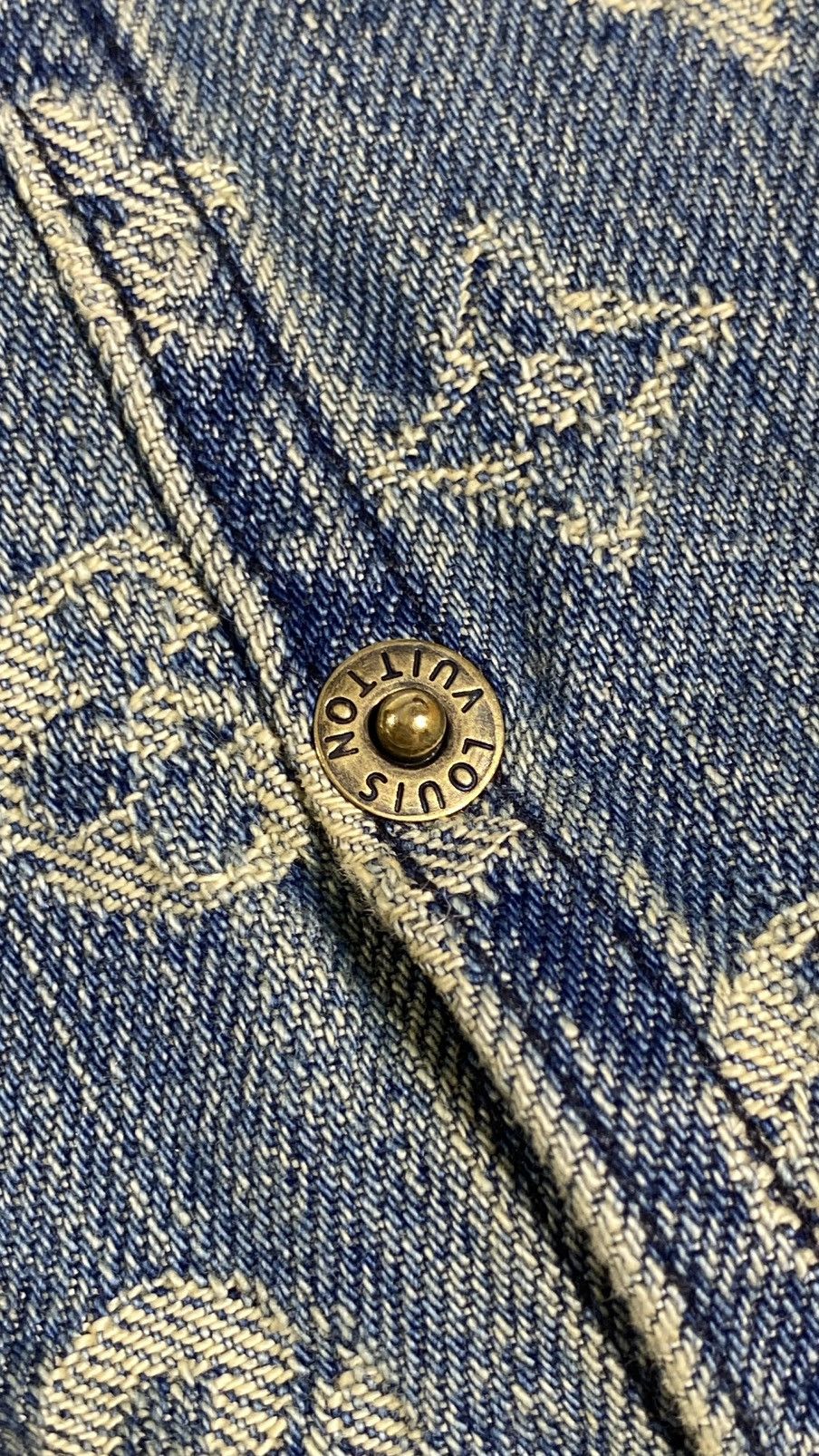 Louis Vuitton × Supreme Louis Vuitton X Supreme 54 Denim Jacket Blue Monogram Size US L / EU 52-54 / 3 - 9 Thumbnail