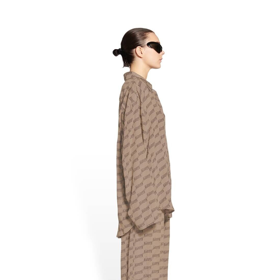 Balenciaga o1mt1gz0325 BB Monogram Minimal Shirt in Beige/Brown Size S / US 4 / IT 40 - 4 Thumbnail