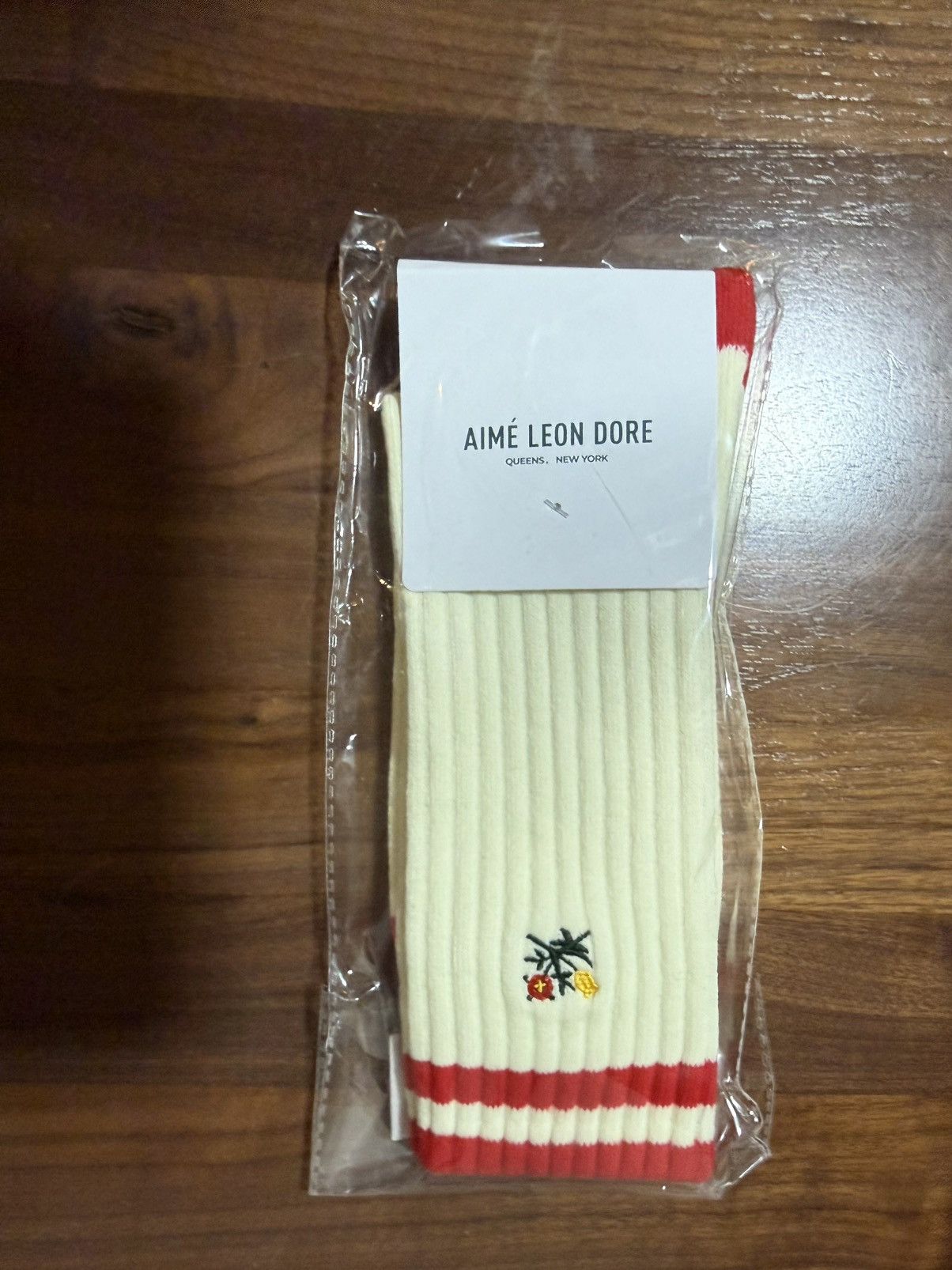 Aime Leon Dore Aime Leon Dore Striped Floral Crest Varsity Crew Sock Red Size ONE SIZE - 1 Thumbnail