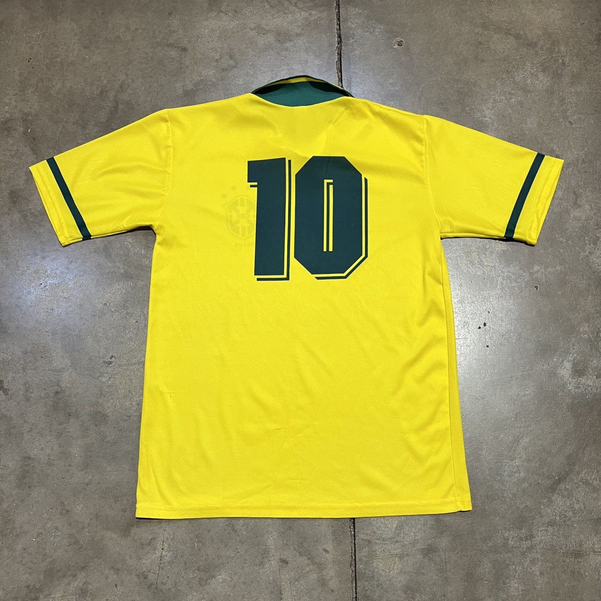 Vintage Vintage Y2K Brazil Soccer Jersey Neymar National Team Size US L / EU 52-54 / 3 - 6 Thumbnail