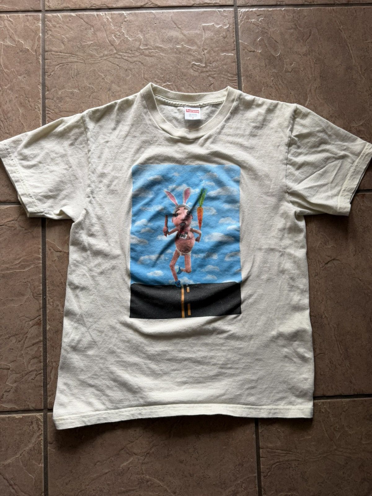 Supreme SUPREME MIKE HILL runner tee Size US M / EU 48-50 / 2 - 1 Thumbnail