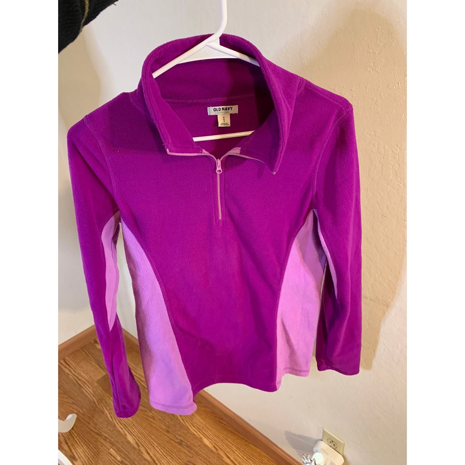Old Navy Old Navy fleece active shirts size S Size S / US 4 / IT 40 - 1 Thumbnail