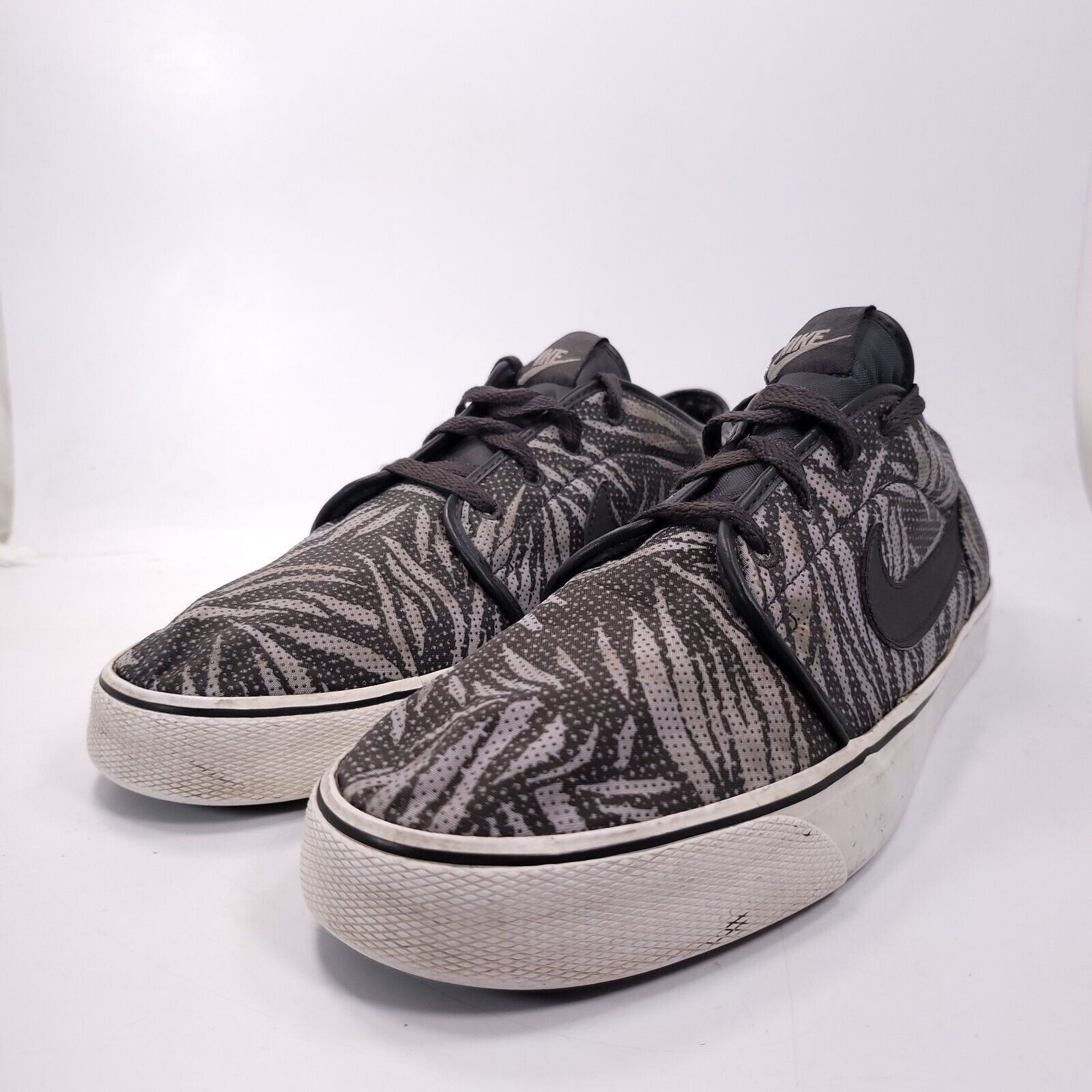 Nike Nike Toki Low TXT Shoe Mens Size 13 631697-004 Black Gray Size US 13 / EU 46 - 1 Thumbnail