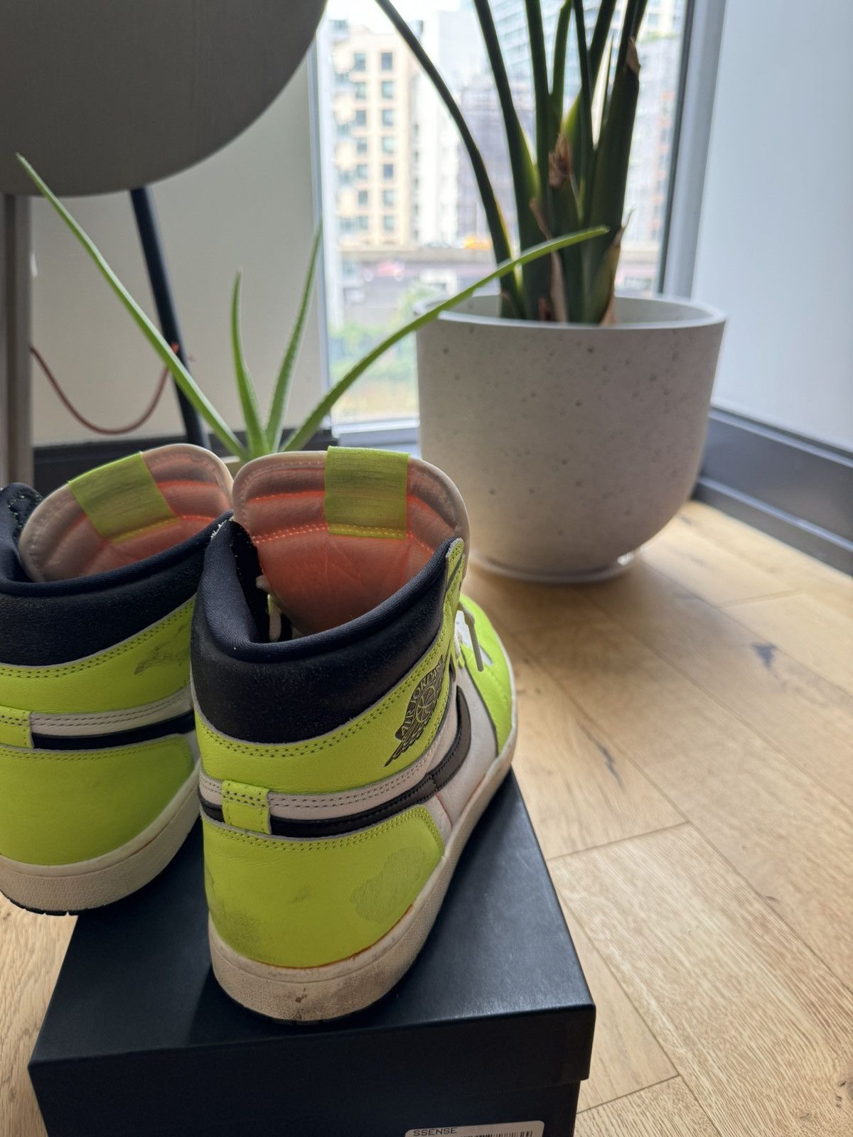 Jordan Brand Jordan 1 Visionaire (Custom Aged) Size US 11 / EU 44 - 6 Thumbnail