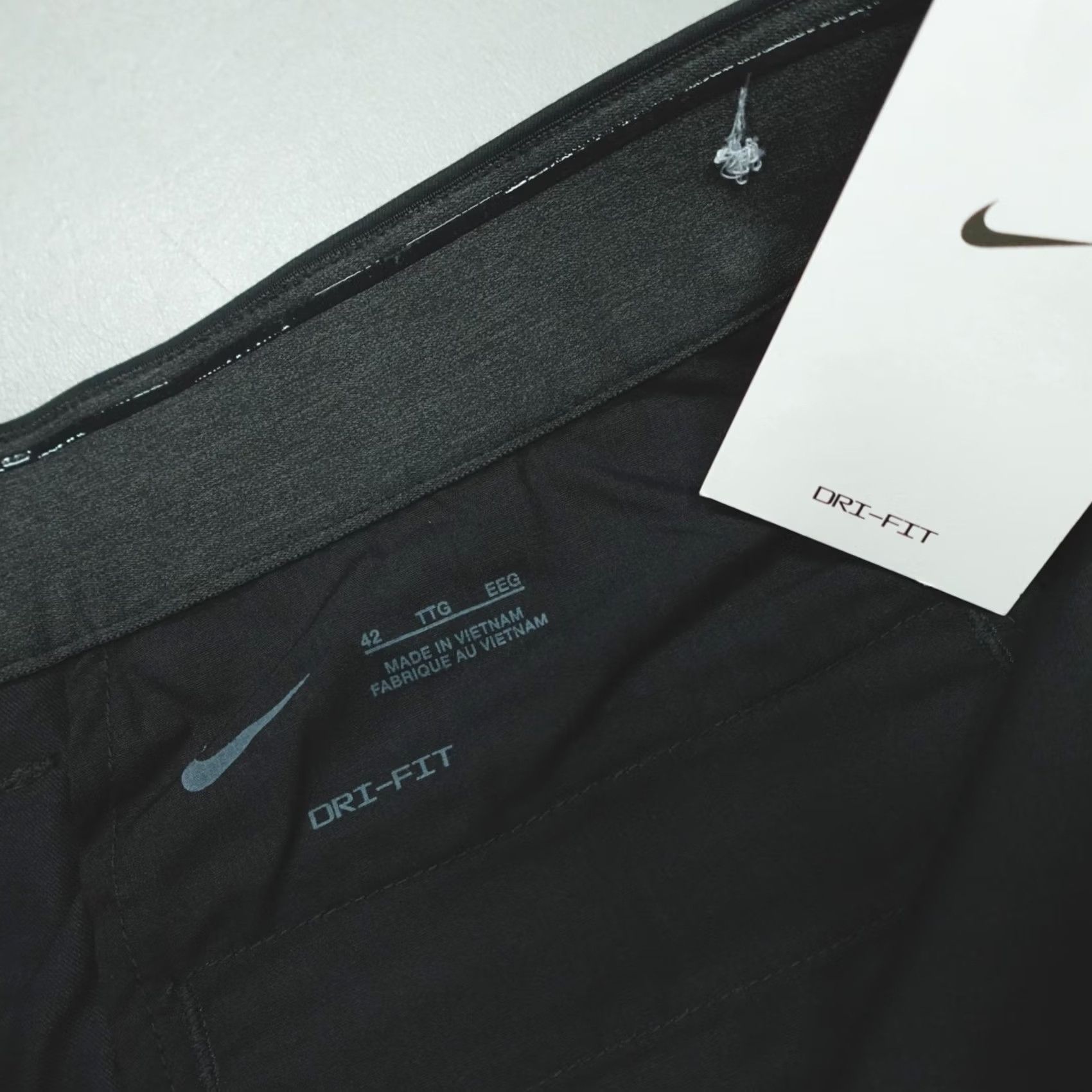 Nike Nike Dri Fit Standard Straight Golf Chino Pants Men Black 42 Unhemmed Western USA Logo City College Preppy Sports Wedding Shirt? Size US 42 / EU 58 - 2 Thumbnail