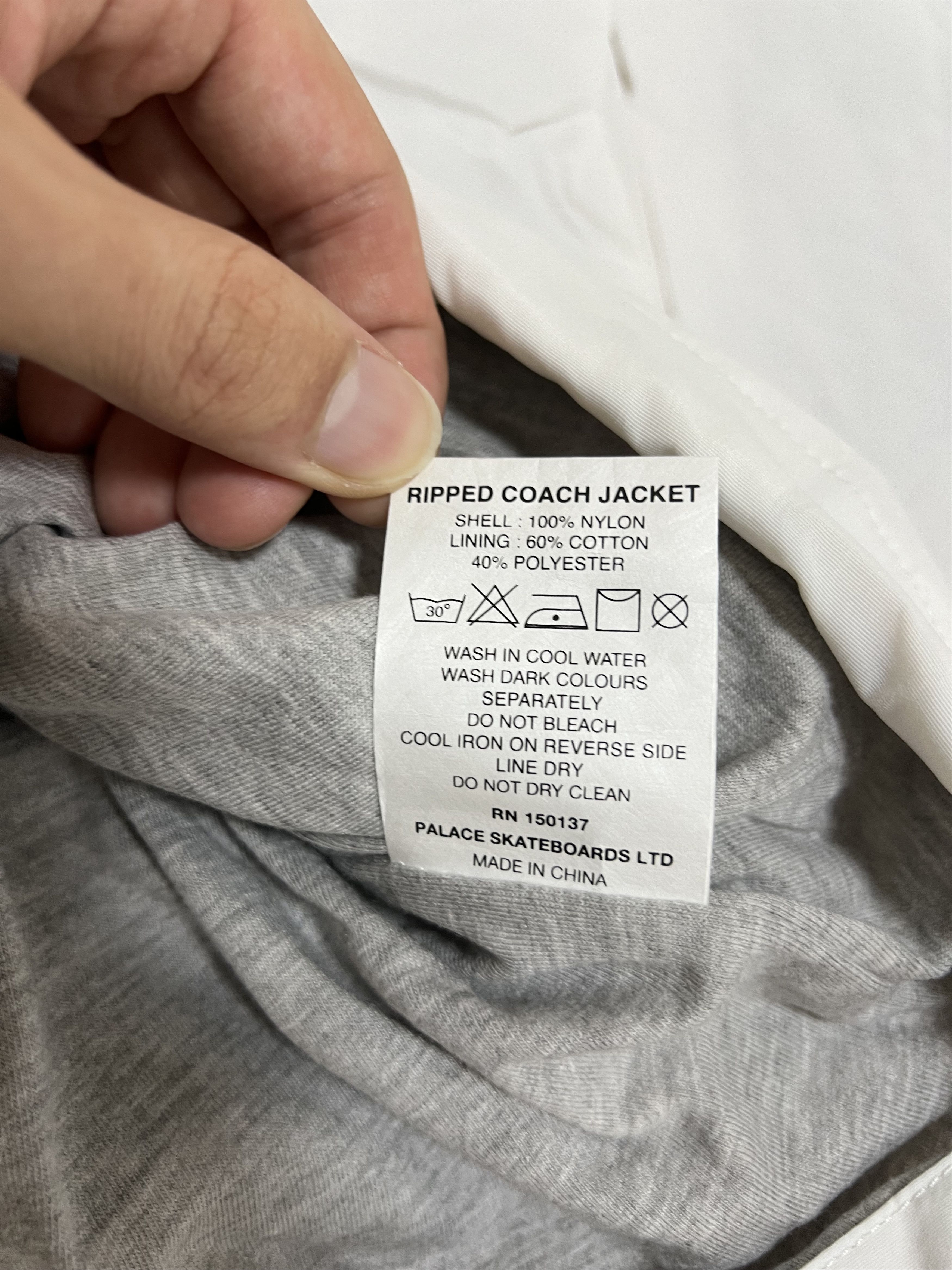 Palace 💚 2019 Palace Ripped Coach Jacket White Medium NEW Size US M / EU 48-50 / 2 - 12 Thumbnail