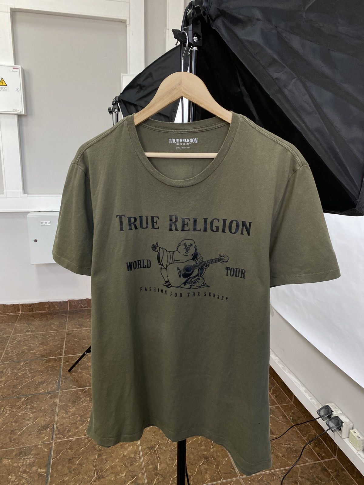 True Religion 🇯🇵 Vintage True Religion Buddha World Tour Big Logo T-Shirt Size US XL / EU 56 / 4 - 1 Thumbnail
