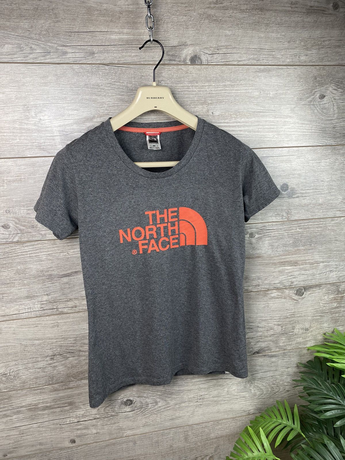 The North Face The North Face Womans tee T shirt size M Size M / US 6-8 / IT 42-44 - 1 Thumbnail