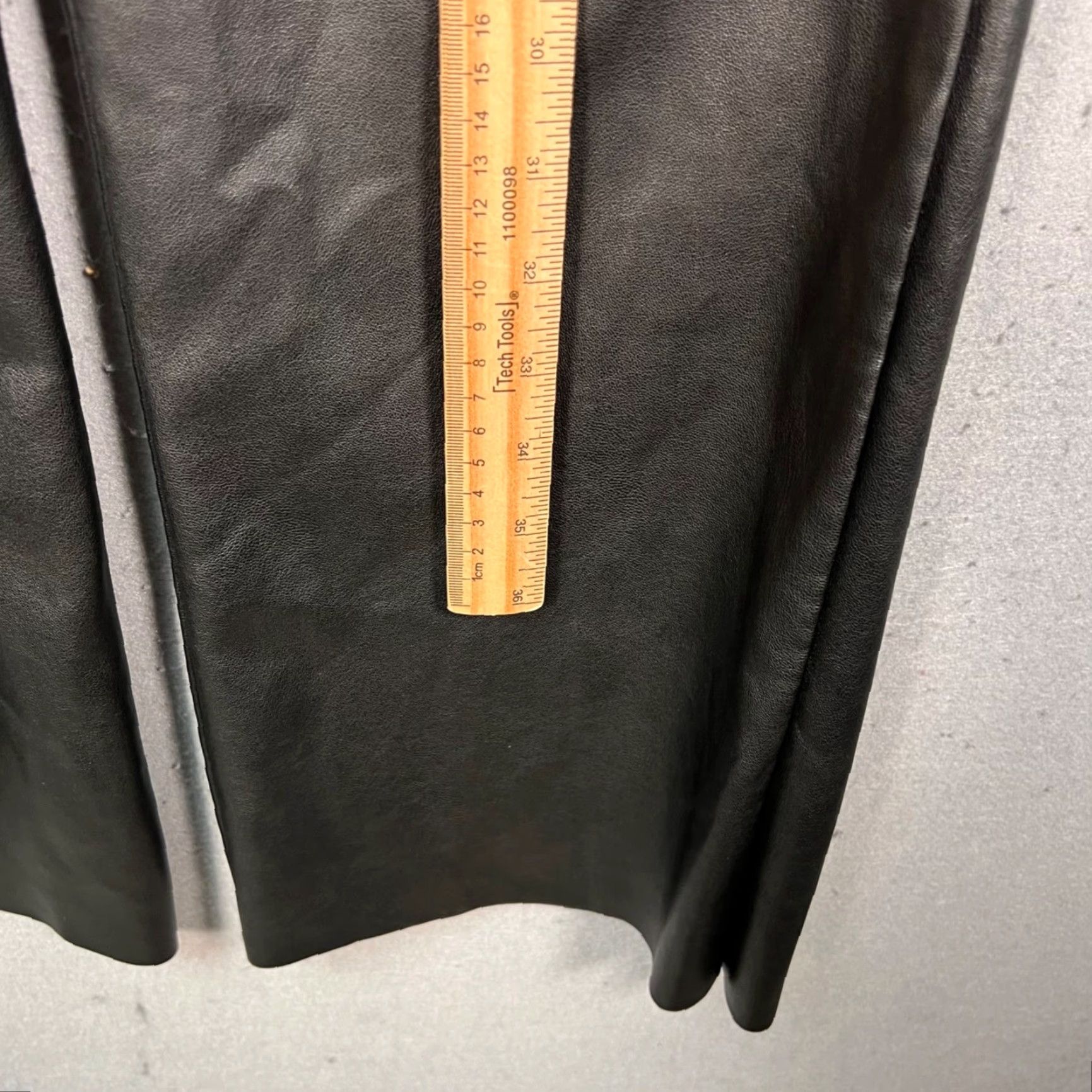 Vintage Tiger Mist Womens Pants Black Faux Leather Straight Leg M Regular 31in Inseam Adults Womens Tiger Mist Black Faux Leather Straight Leg Pants Size 32" / US 10 / IT 46 - 7 Thumbnail
