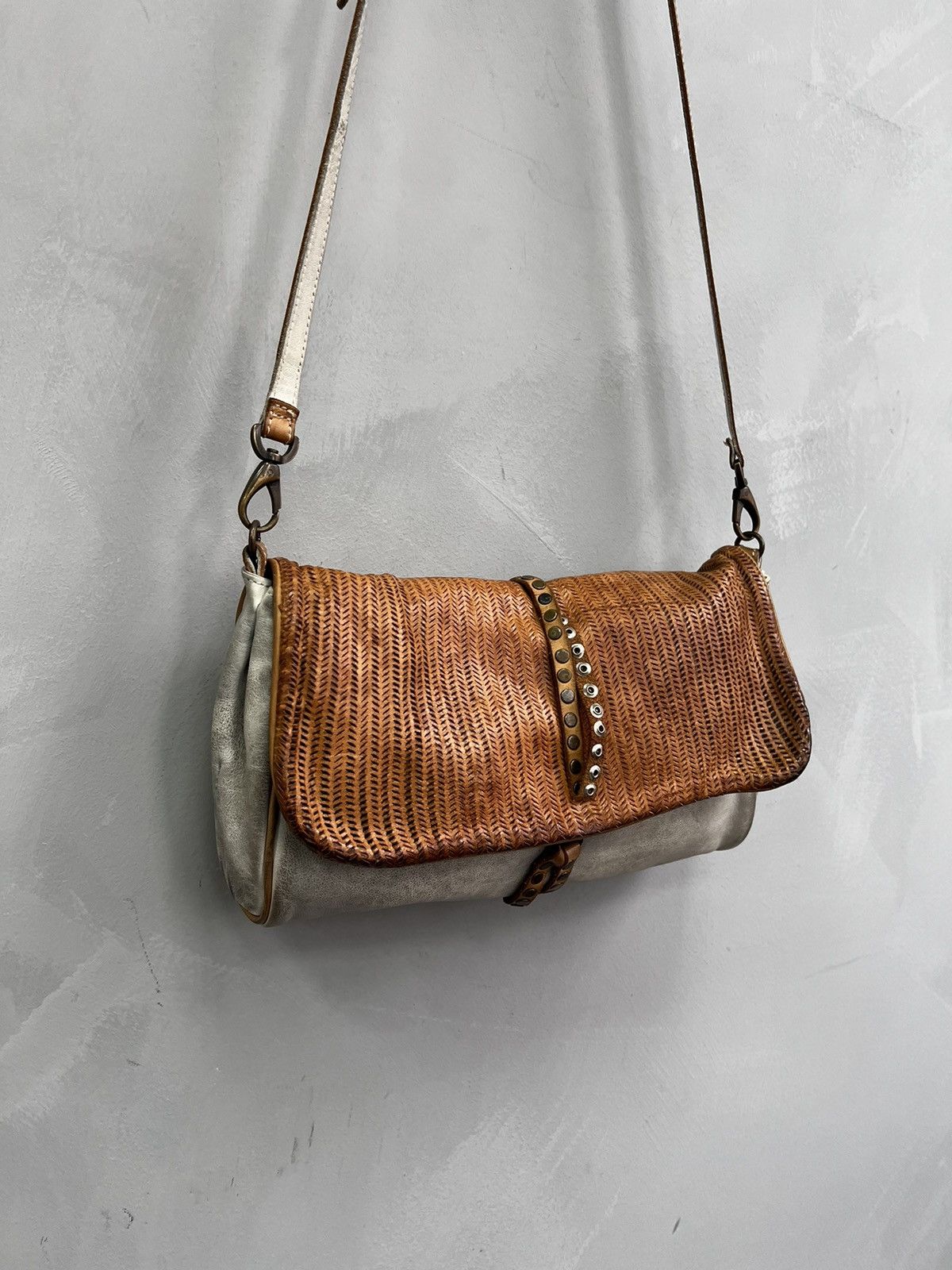If Six Was Nine × Vintage VINTAGE ARCHIVE LEATHER METAL KAMRII STYLE MESSENGER BAG Size ONE SIZE - 2 Thumbnail