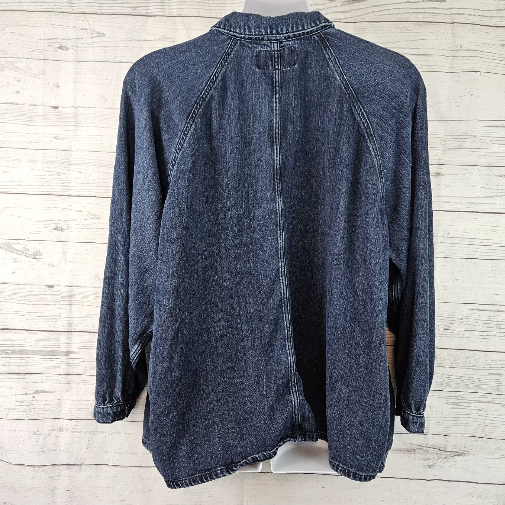Torrid Torrid Jacket Womens Chore Blue Button Front Size 4X Lyocell Tencel Long Sleeve Plus Womens Torrid Chore Jacket Blue Button Front Size 4X Size S / US 4 / IT 40 - 3 Thumbnail