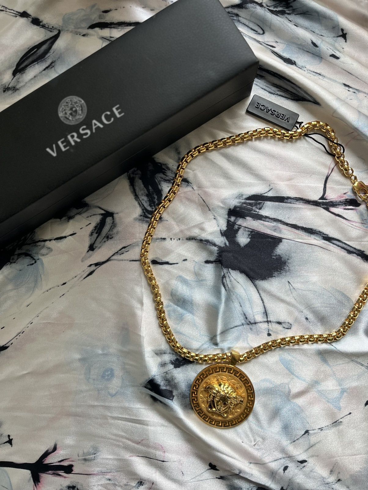 Versace Original Versace Medusa Gold Chain Necklace Size ONE SIZE - 4 Thumbnail