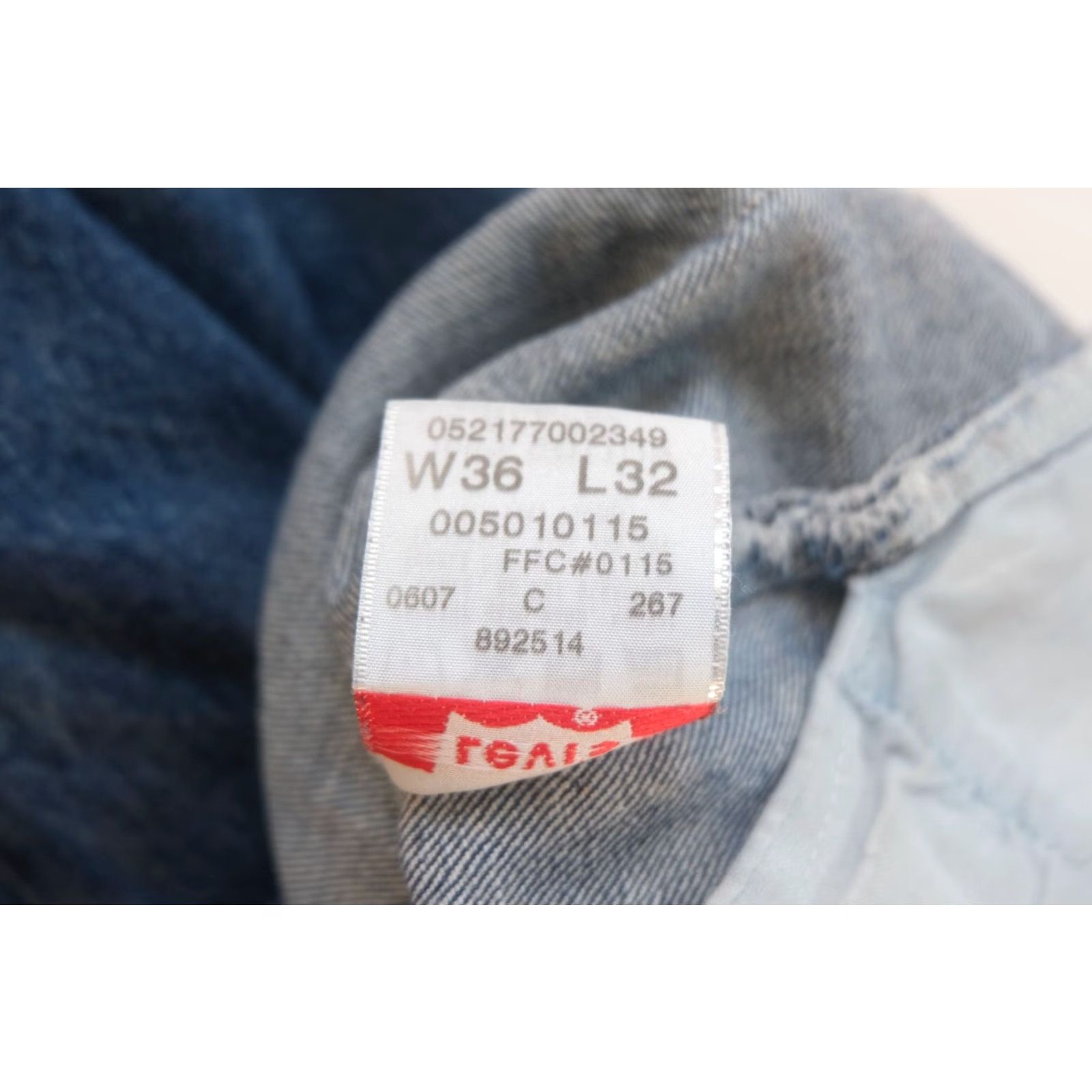 Denime VINTAGE Levis Strauss 501 Button Fly Jeans Denim Blue 2007 Mens SZ 36 x 32 Regular Straight 5-Pocket USA Y2K Jeans Size US 36 / EU 52 - 6 Thumbnail