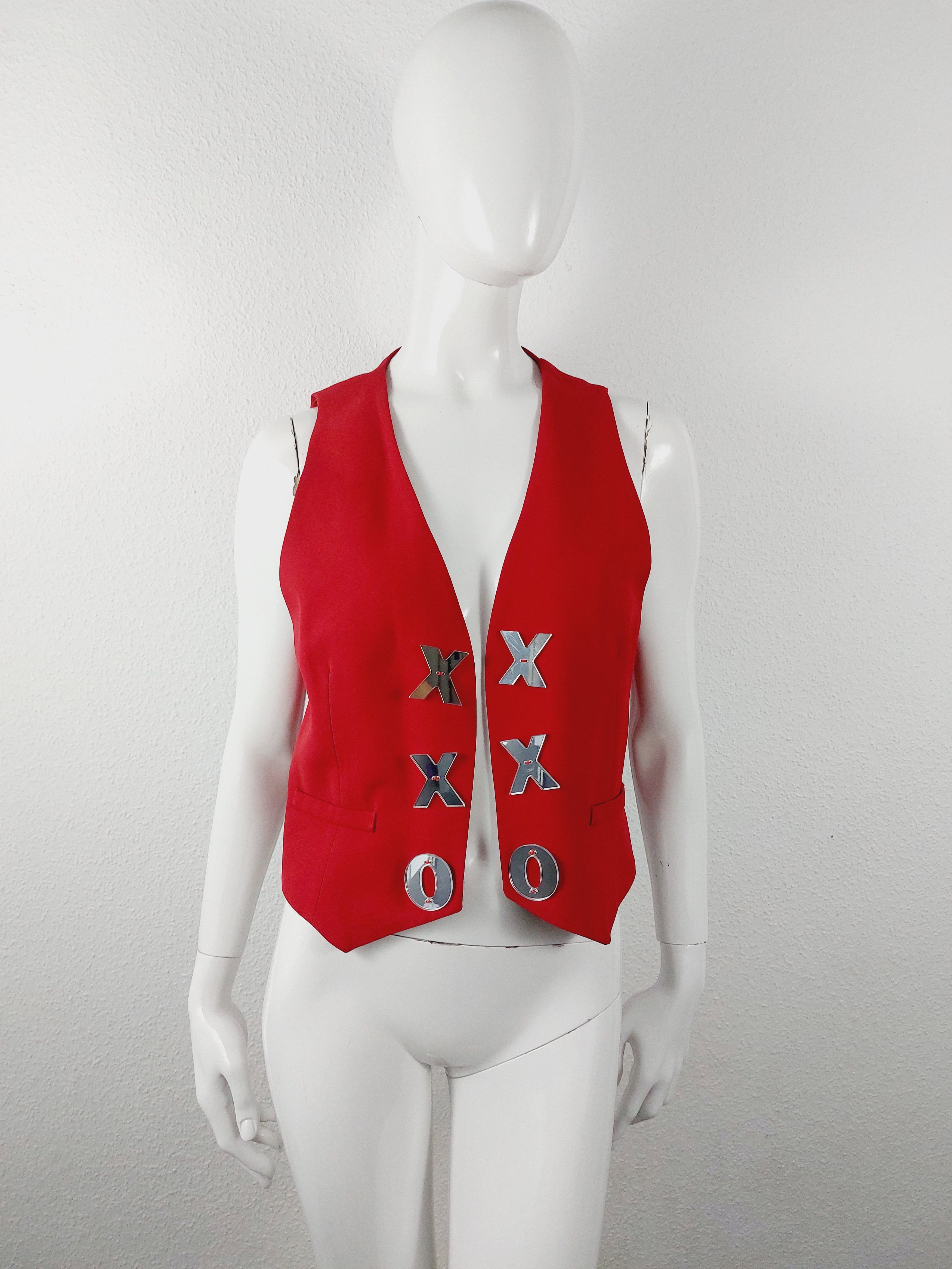 Moschino Moschino Cutout Heart XOXO xo Bella Hadid Vest Size M / US 6-8 / IT 42-44 - 2 Thumbnail
