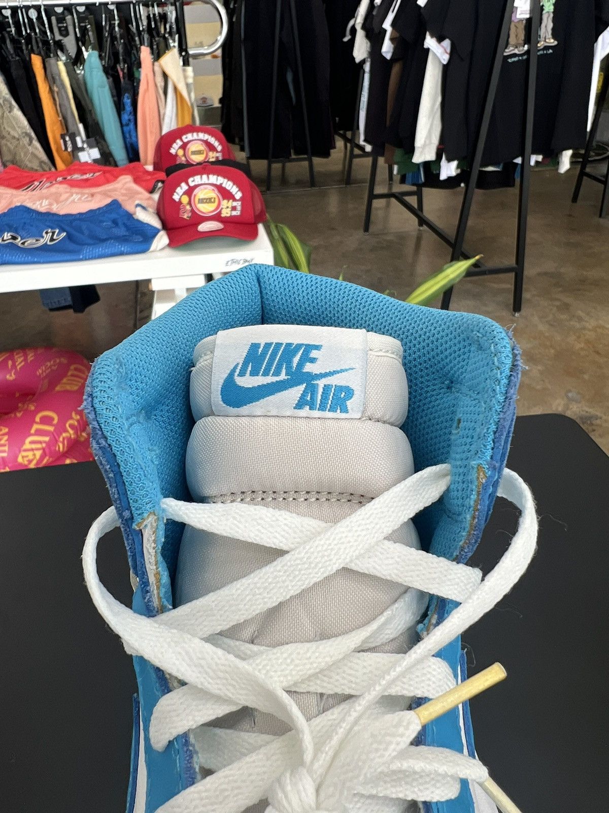 Jordan Brand × Nike Air Jordan 1 UNC Sz. 12.5 (2015) Size US 12.5 / EU 45-46 - 18 Thumbnail