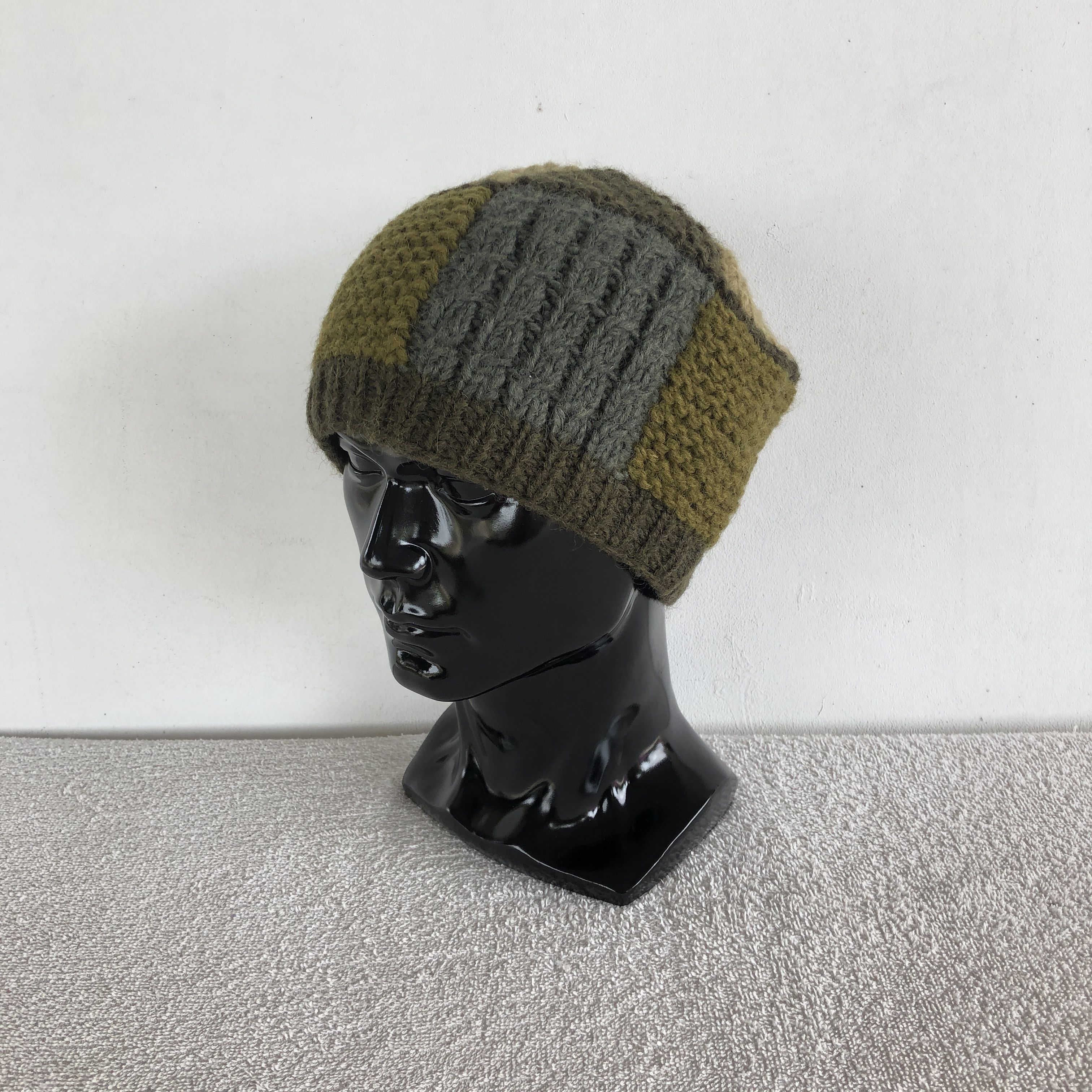 Japanese Brand Vintage 90s Cable Knit Beanie Patchwork Snow Caps Hats Size ONE SIZE - 1 Thumbnail