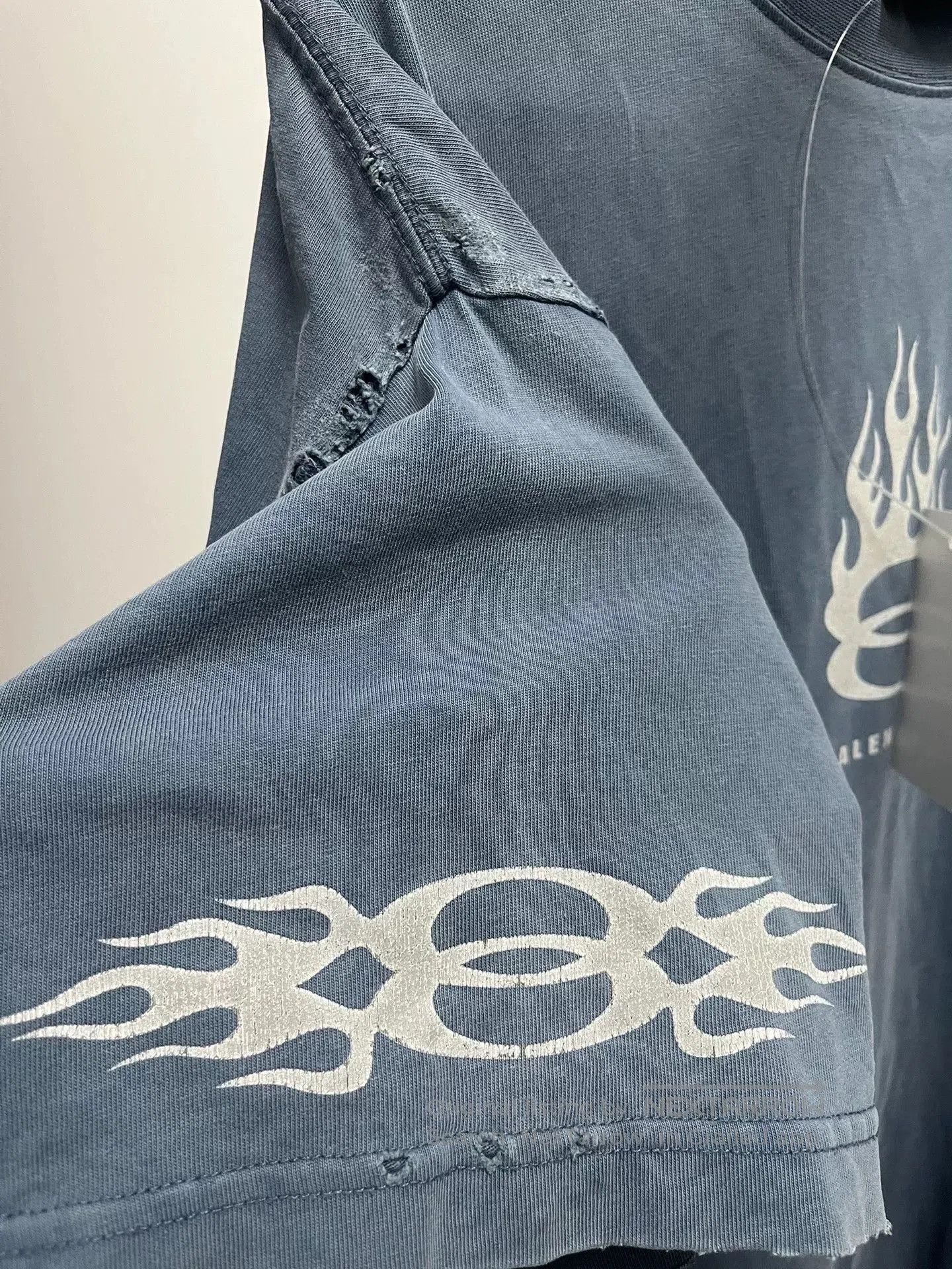 Balenciaga Balenciaga Blue Flame Short Sleeve T-Shirt. Size US L / EU 52-54 / 3 - 4 Thumbnail