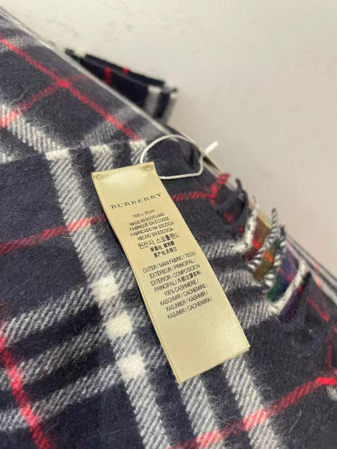 Burberry Burberry 100% Cashmere Rainbow Unisex Scarf 168x30 AE823 Size ONE SIZE - 4 Thumbnail