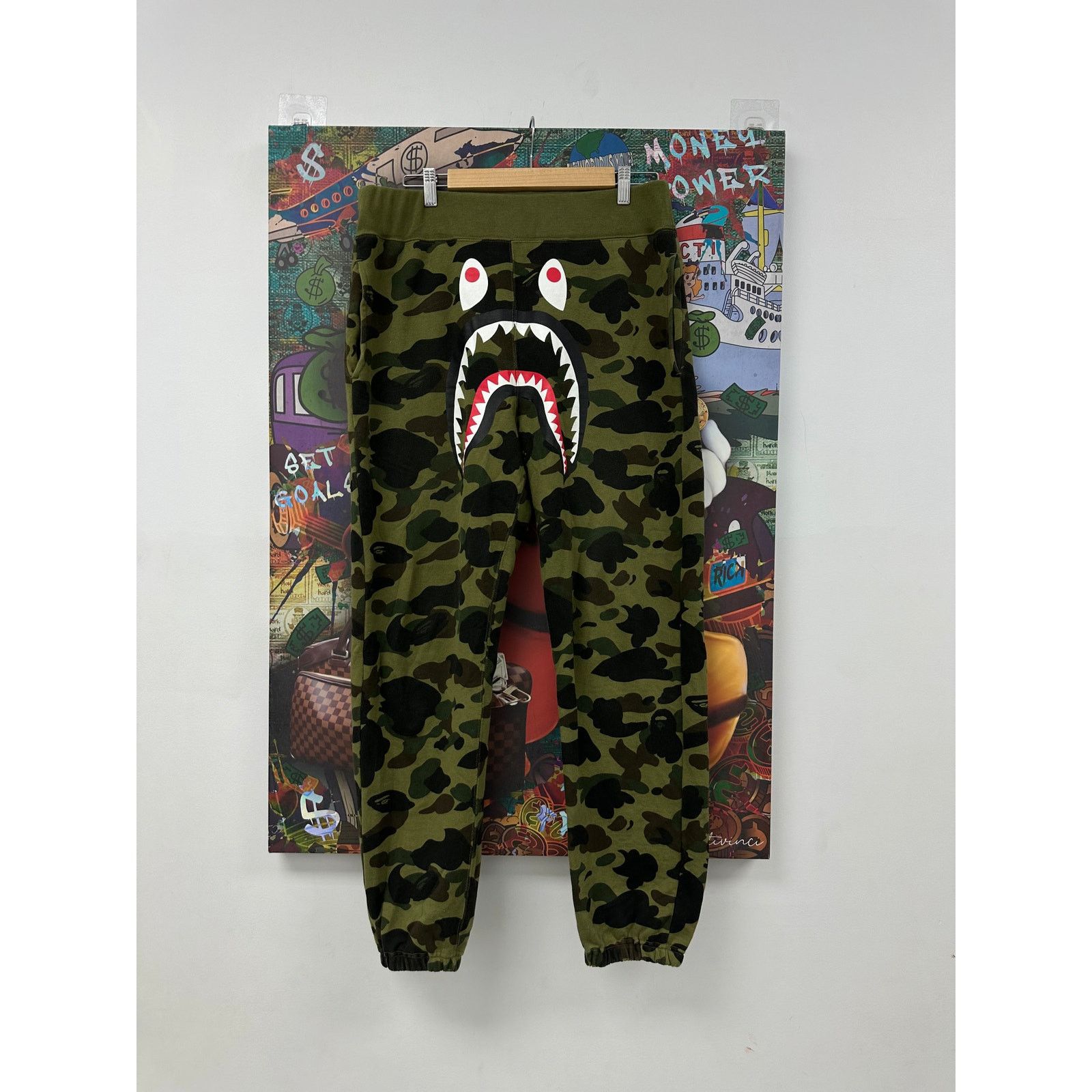 Bape BAPE Shark Sweats Camo Used XL Size US 38 / EU 54 - 1 Thumbnail