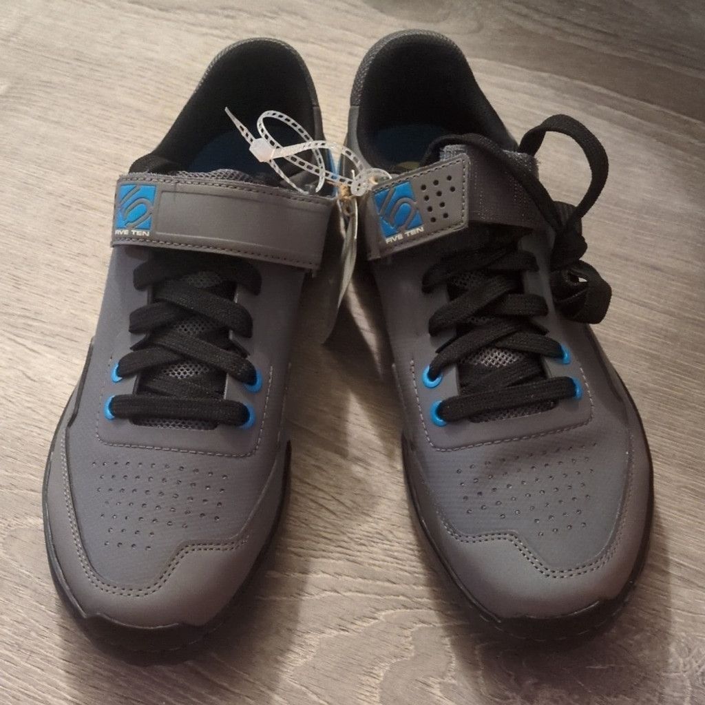 Other Five Ten Kestrel Lace-Up Cycling Shoes size 9 Size US 9 / IT 39 - 2 Thumbnail