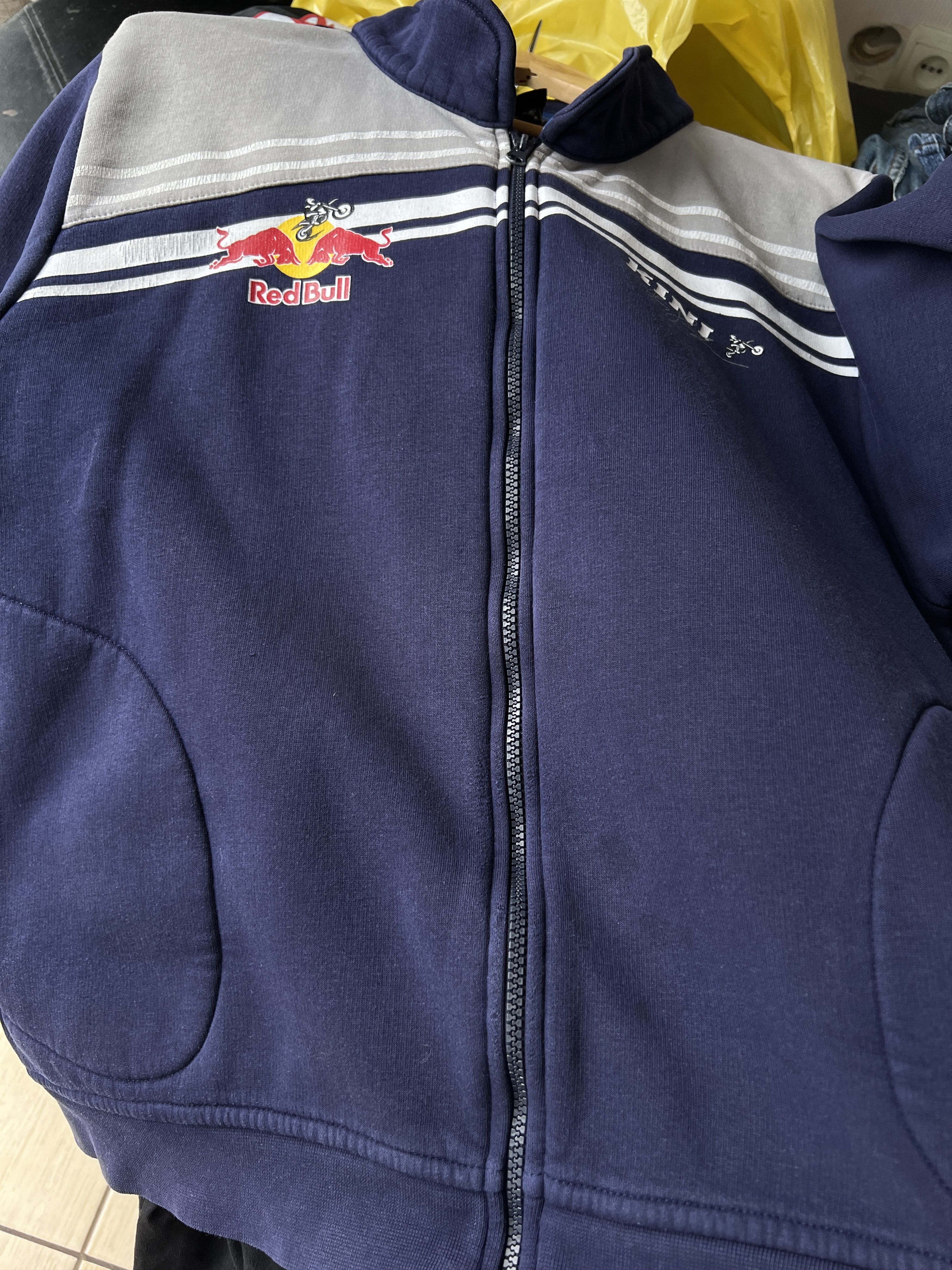 Red Bull Kini Red Bull Motocross Vintage Y2K Racing jacket Size US L / EU 52-54 / 3 - 21 Thumbnail