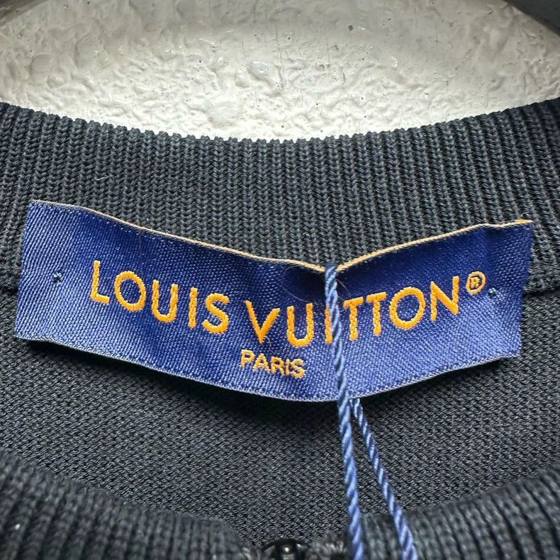Louis Vuitton Louis Vuitton zippered neckline and knitted nylon panels Size US S / EU 44-46 / 1 - 5 Thumbnail