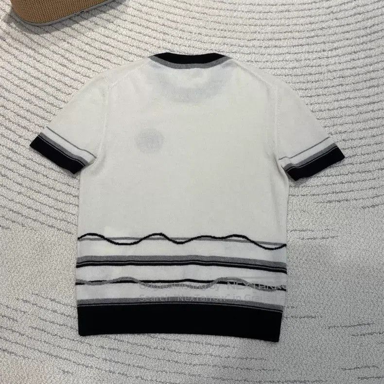 Hermes Hermes Short Sleeve Round Neck Cashmere Sweater Size XS / US 0-2 / IT 36-38 - 4 Thumbnail