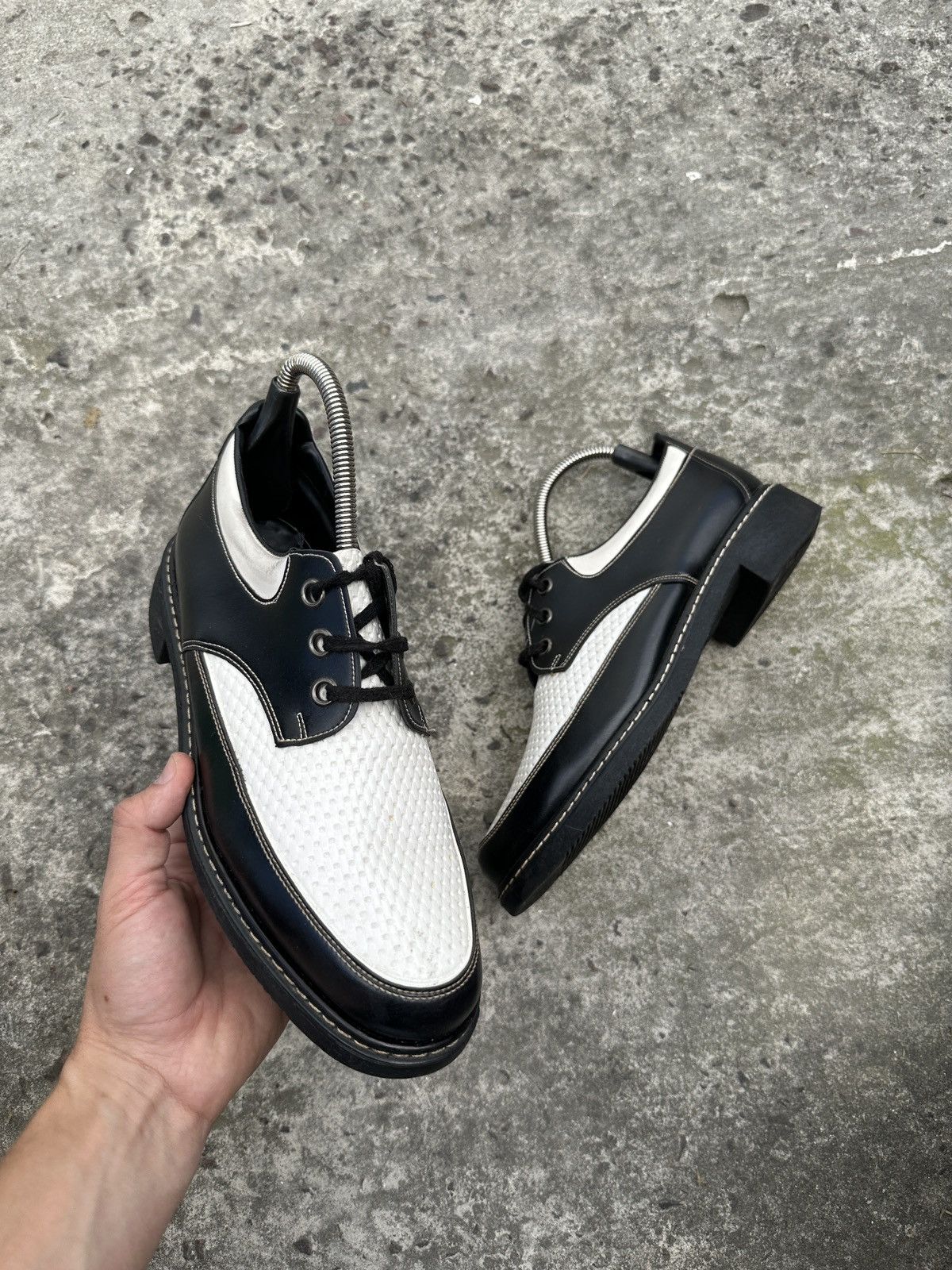 Vintage Vintage UK Style Casual Leather Shoes Streetwear Rare Alt Size US 8.5 / EU 41-42 - 1 Thumbnail
