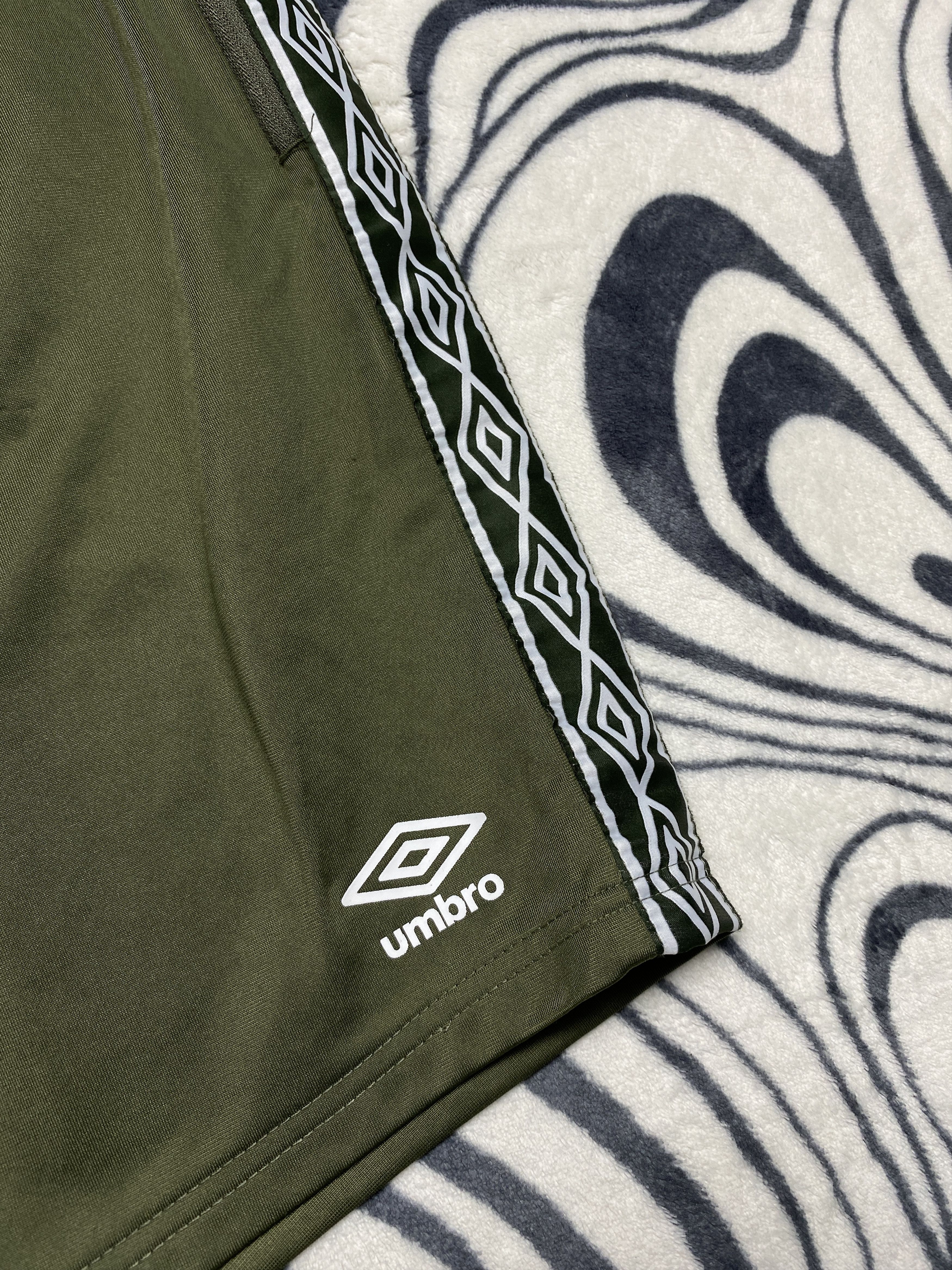 Umbro Umbro Mens Shorts Size US 38 / EU 54 - 3 Thumbnail