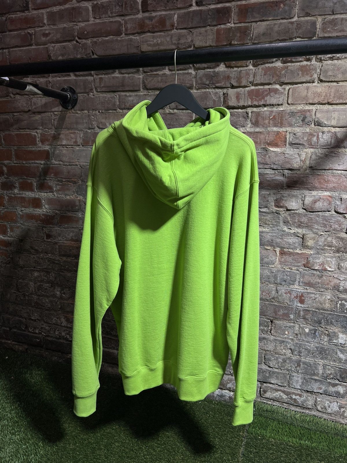 Supreme Supreme Tag Logo Hoodie Size US XL / EU 56 / 4 - 2 Thumbnail