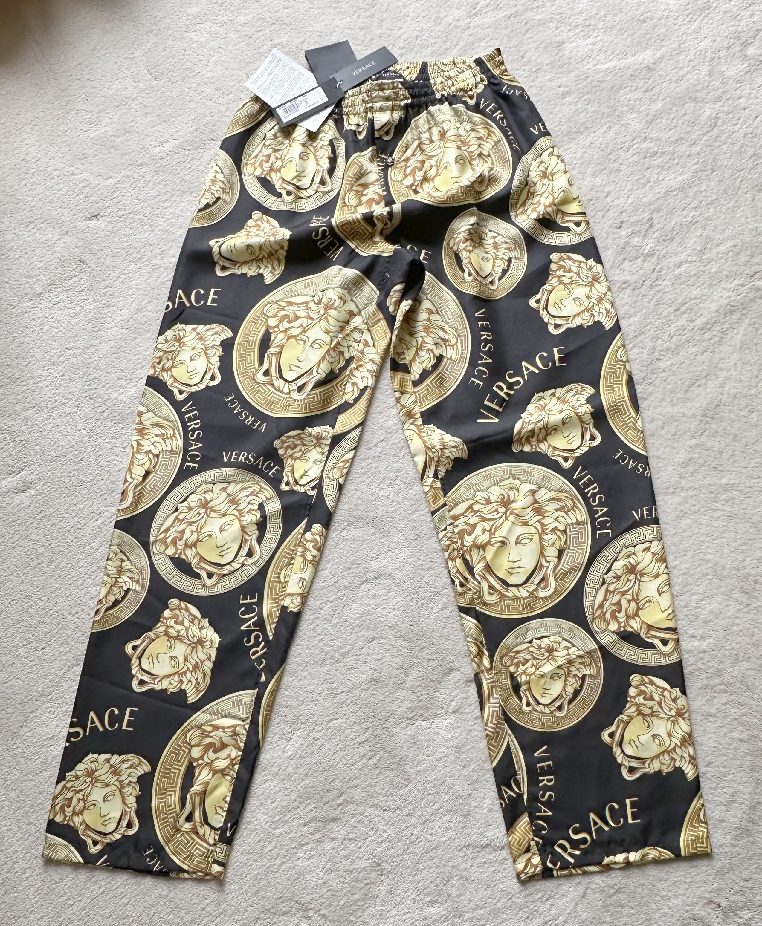 Versace VERSACE Amplified MEDUSA Print SILK PAJAMA PANTS sz 4 IT I M Size US 32 / EU 48 - 9 Thumbnail